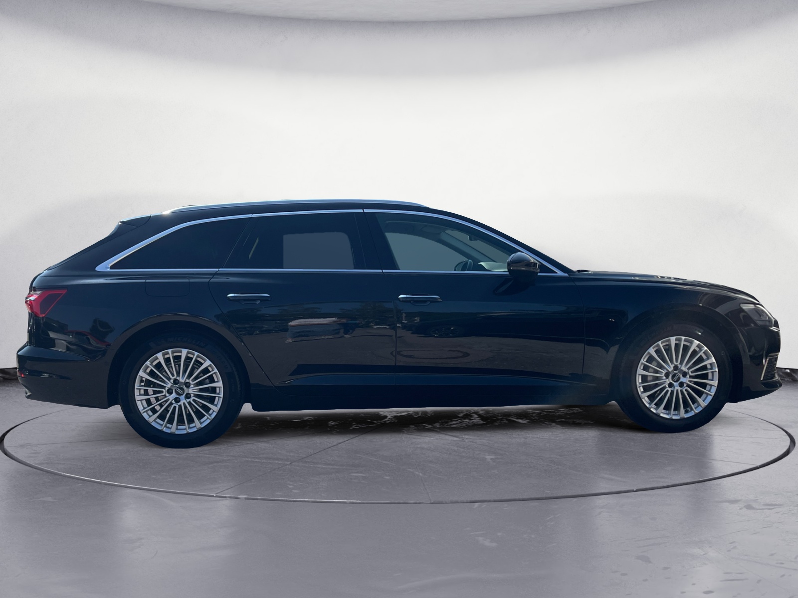 Audi - A6 Avant 40 TDI S tronic design