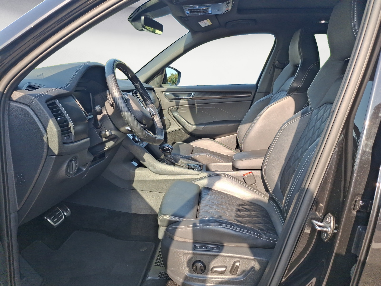 Skoda - Kodiaq Sportline 2.0 TDI 4x4 DSG