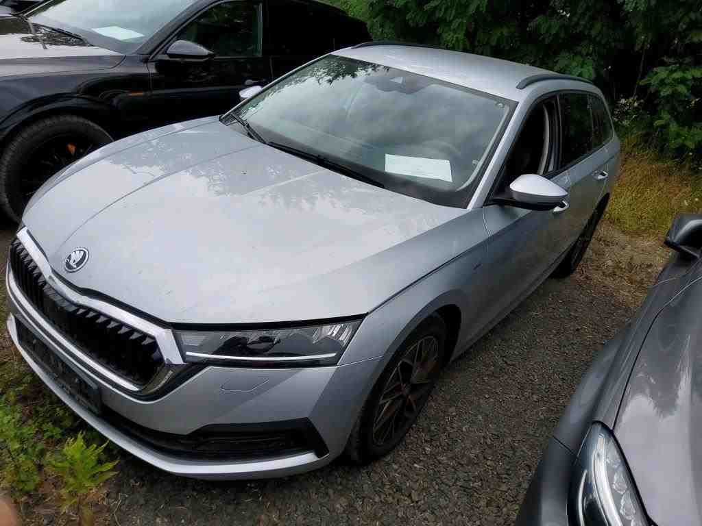 Skoda - Octavia Combi 2.0 TDI Ambition