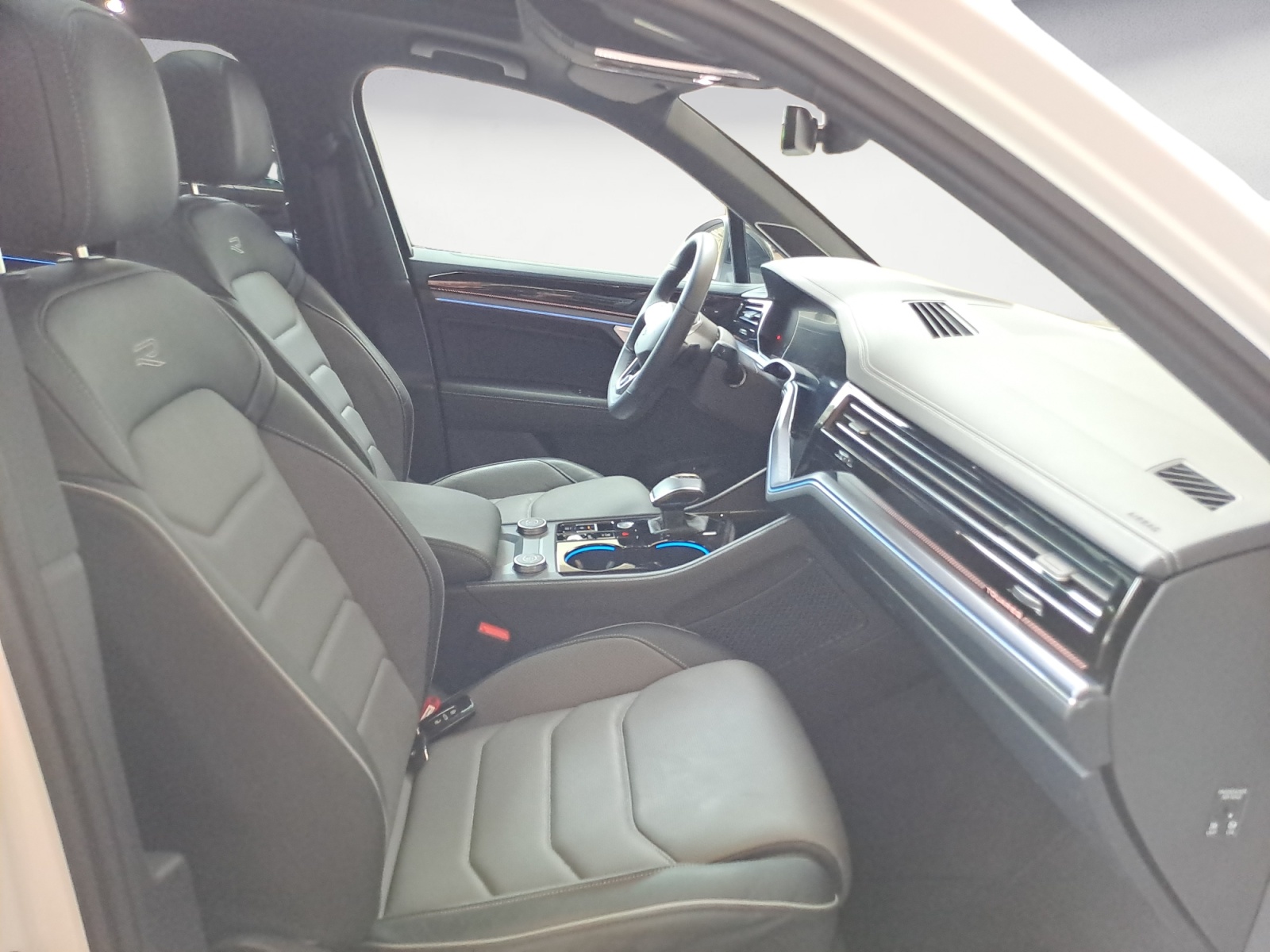 Volkswagen - Touareg 3.0 V6 TDI SCR 4Motion Aut. R-Line