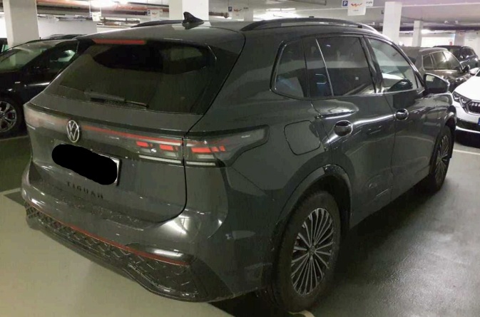 Volkswagen - Tiguan 2.0 TDI 4MOTION DSG R-Line