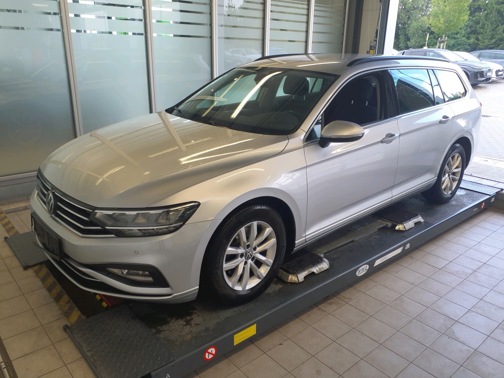 Volkswagen - Passat Variant