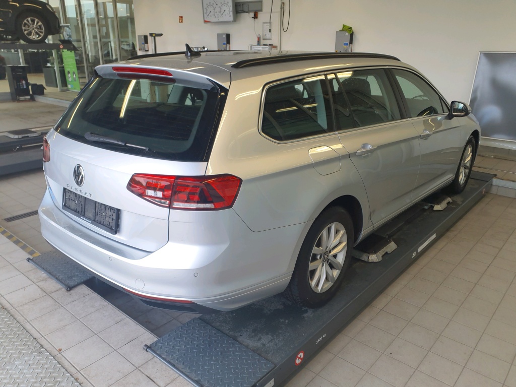 Volkswagen - Passat Variant