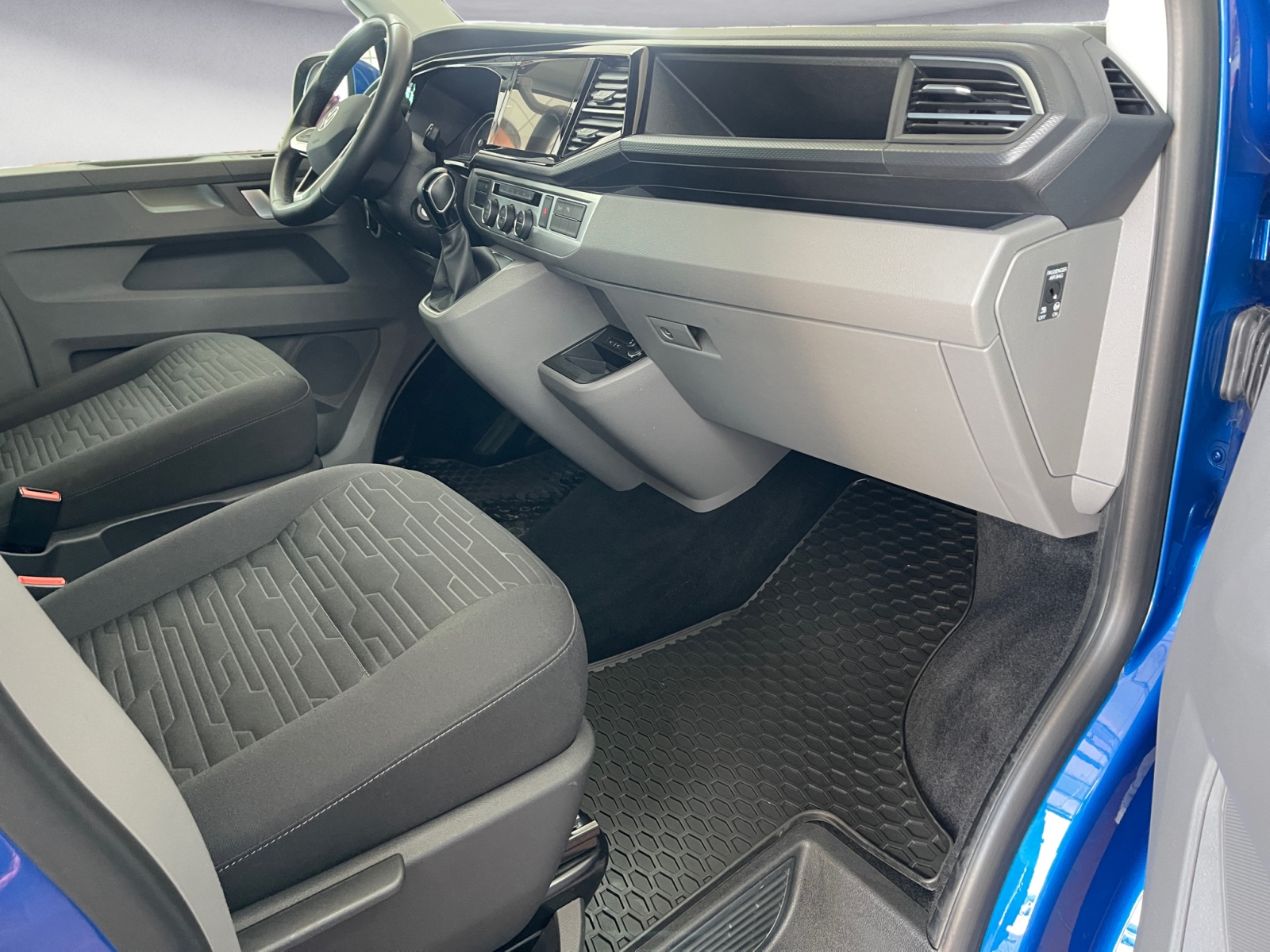 Volkswagen - T6 Caravelle