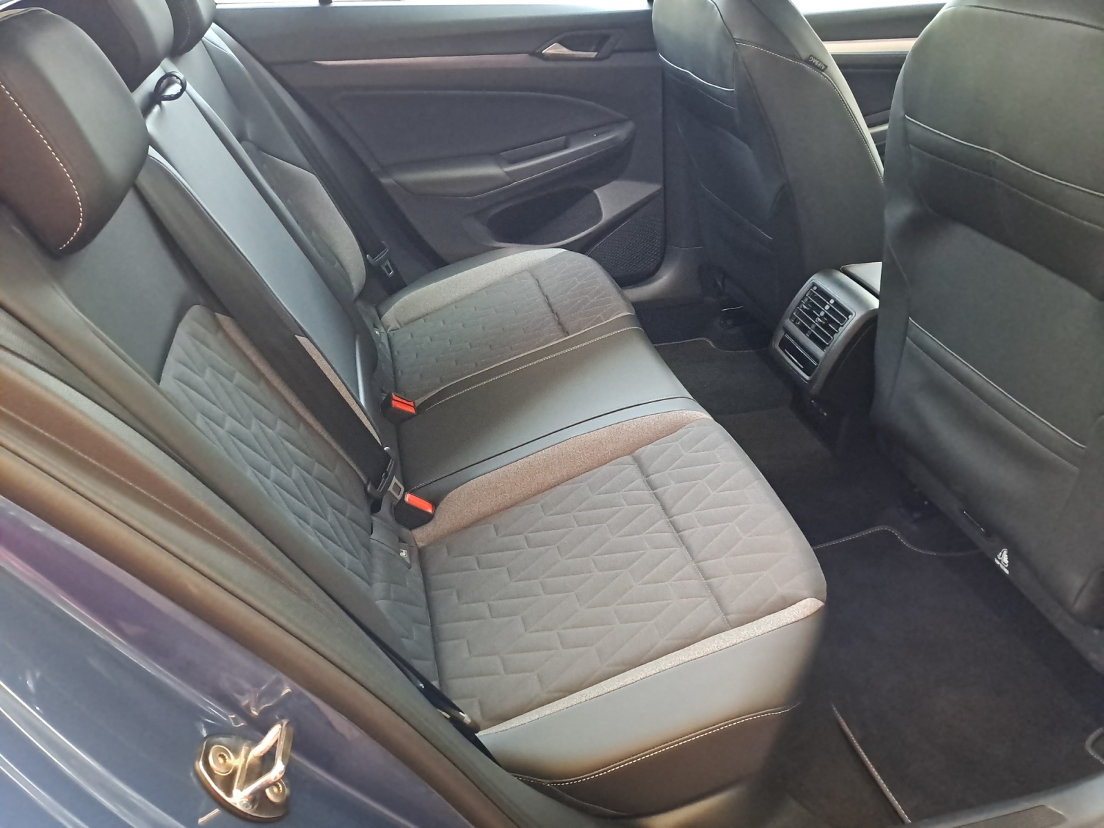 Volkswagen - Golf Variant 2.0 TDI SCR DSG Life