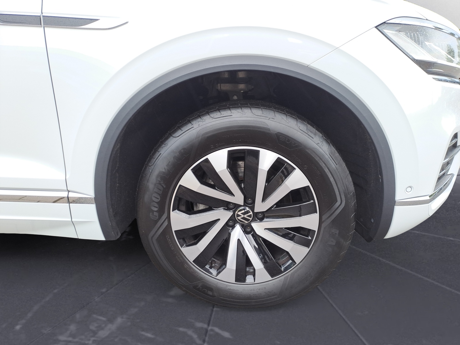 Volkswagen - Touareg