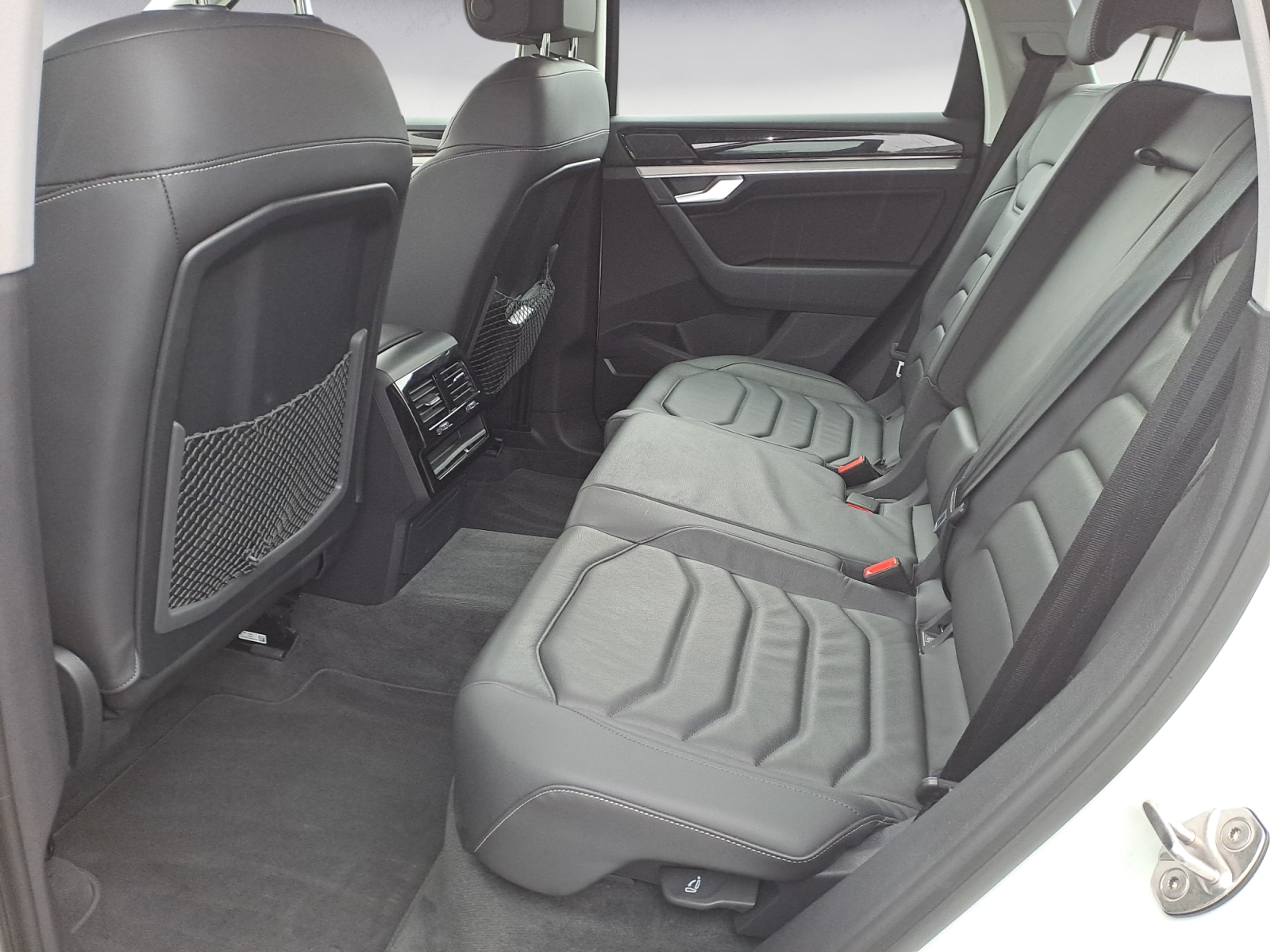 Volkswagen - Touareg
