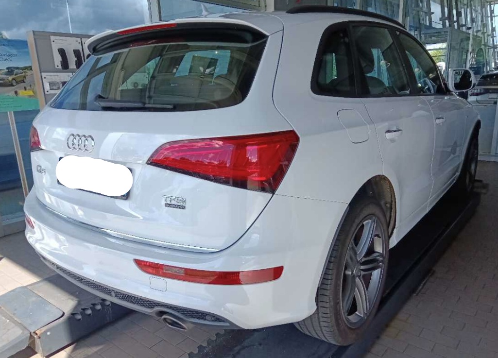 Audi - Q5 2.0 TFSI quattro S line