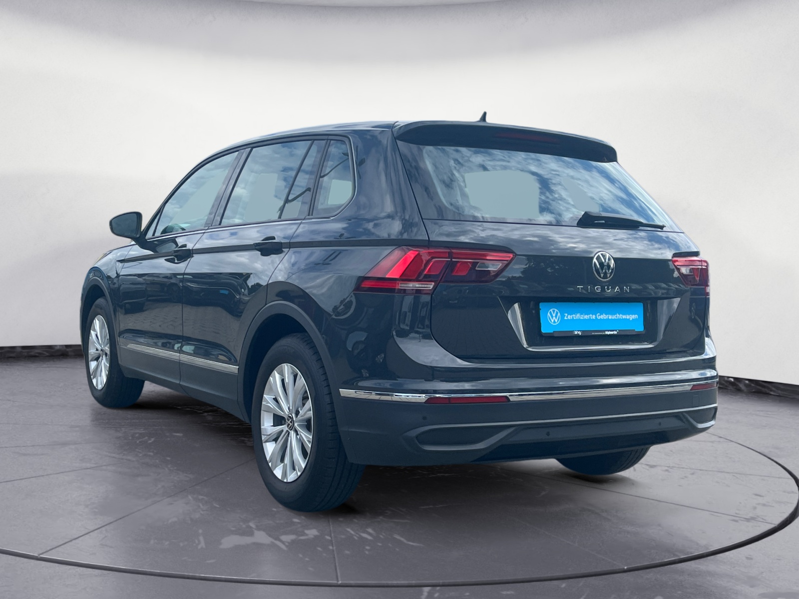 Volkswagen - Tiguan