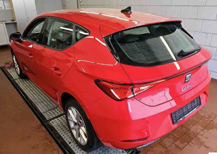 Seat - Leon 1.0 eTSI DSG Style