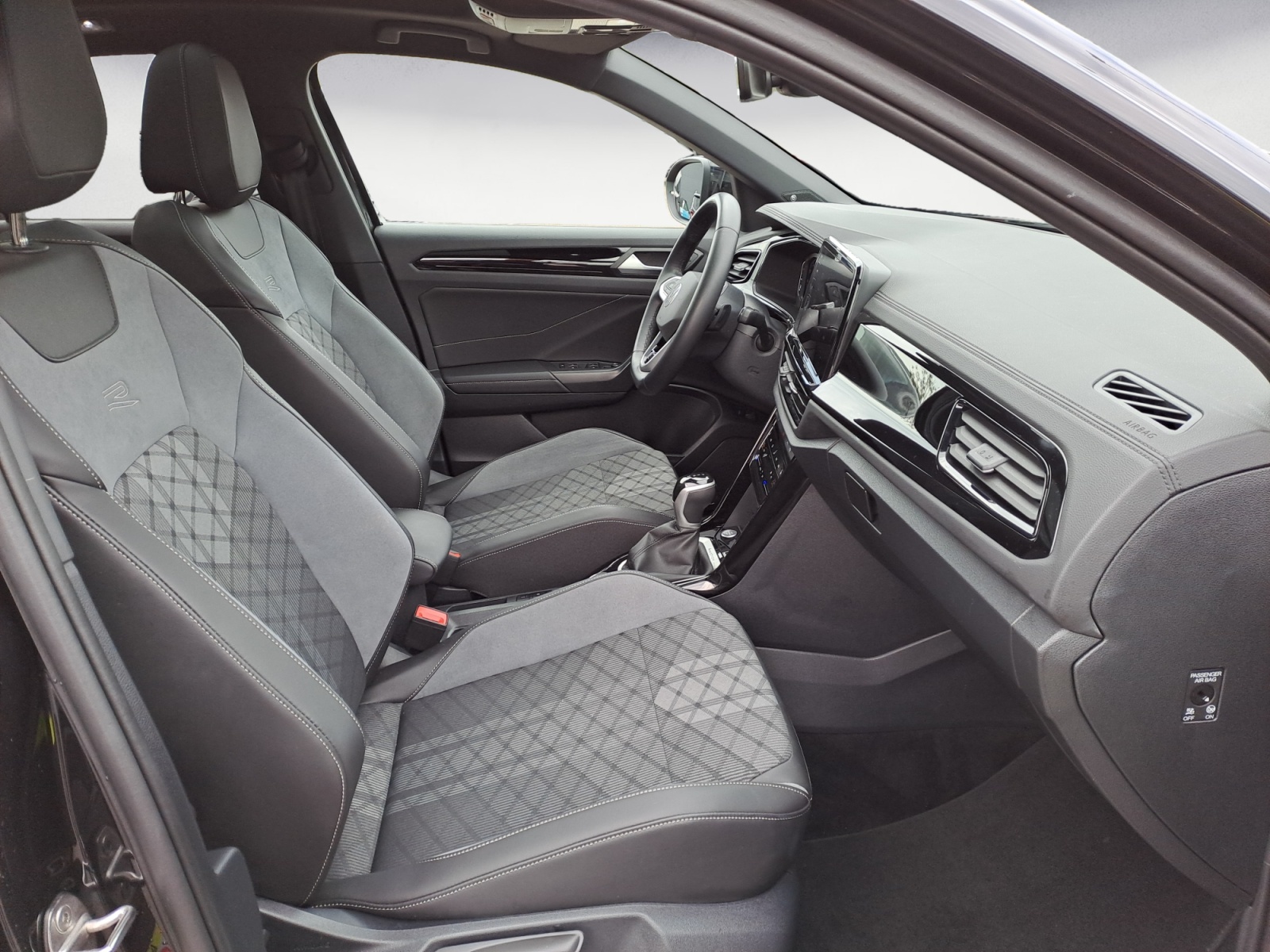 Volkswagen - T-Roc 2.0 TSI OPF 4MOTION DSG R-Line