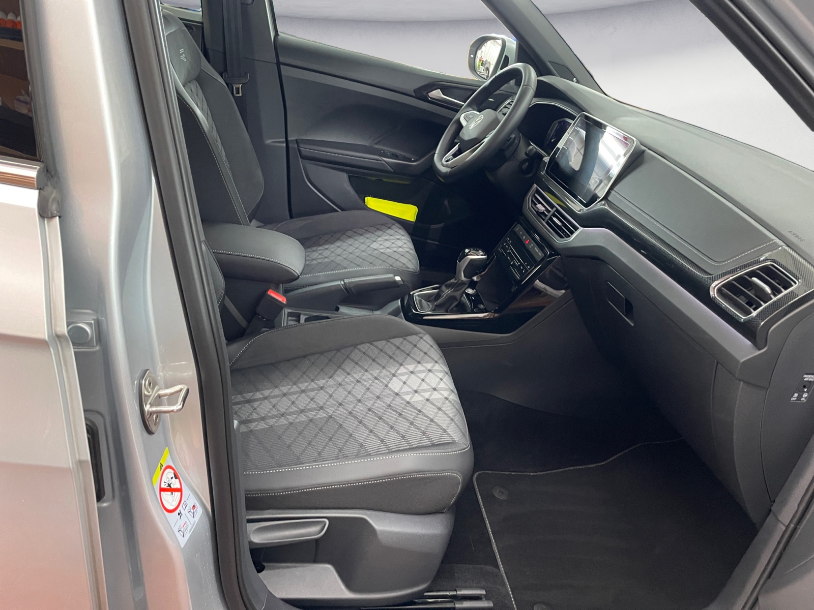Volkswagen - T-Cross R-Line 1.5 l TSI ACT OPF
