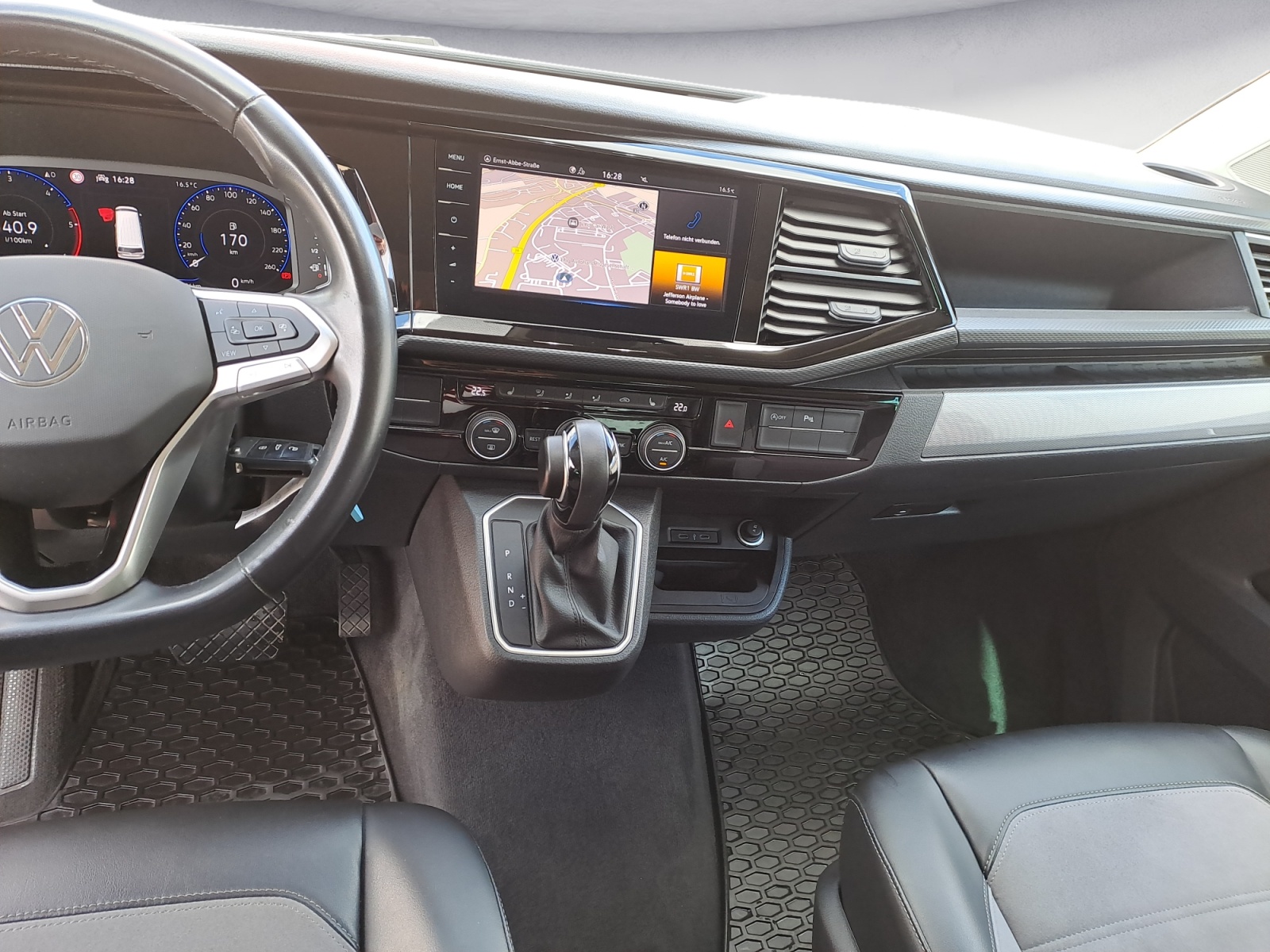 Volkswagen - T6 .1 Multivan DSG Kurz 4MOTION Generation Six