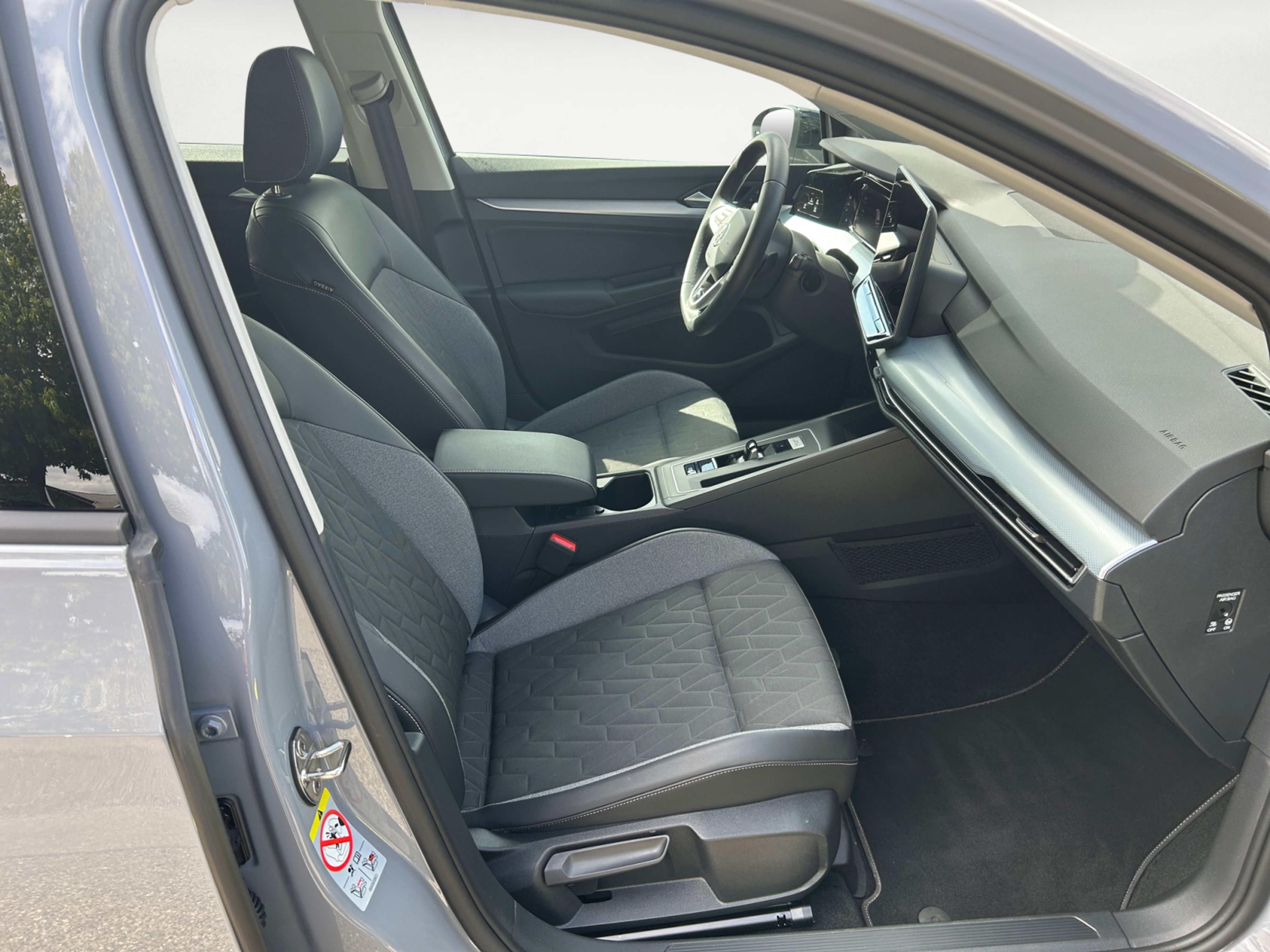 Volkswagen - Golf Variant 1.5 eTSI OPF DSG Goal