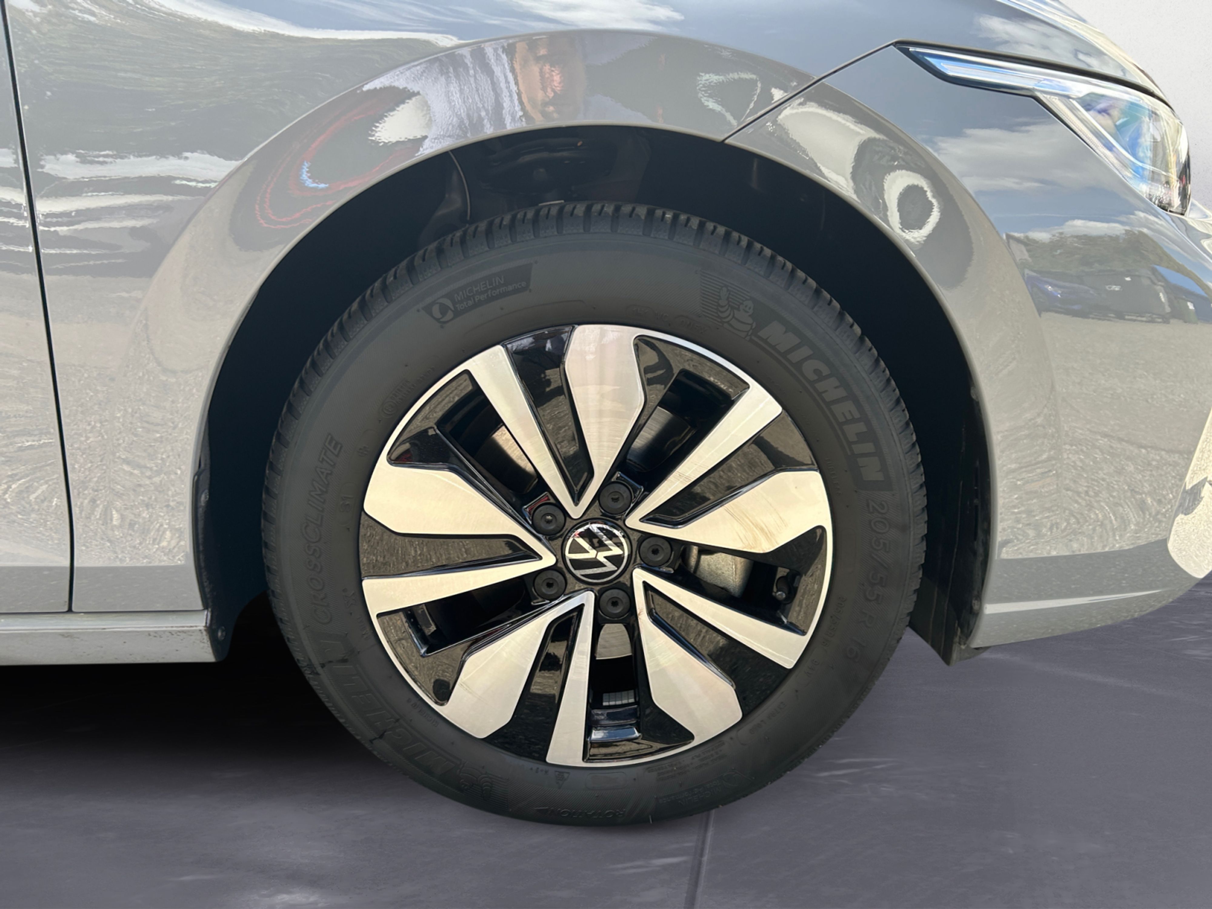 Volkswagen - Golf Variant 1.5 eTSI OPF DSG Goal