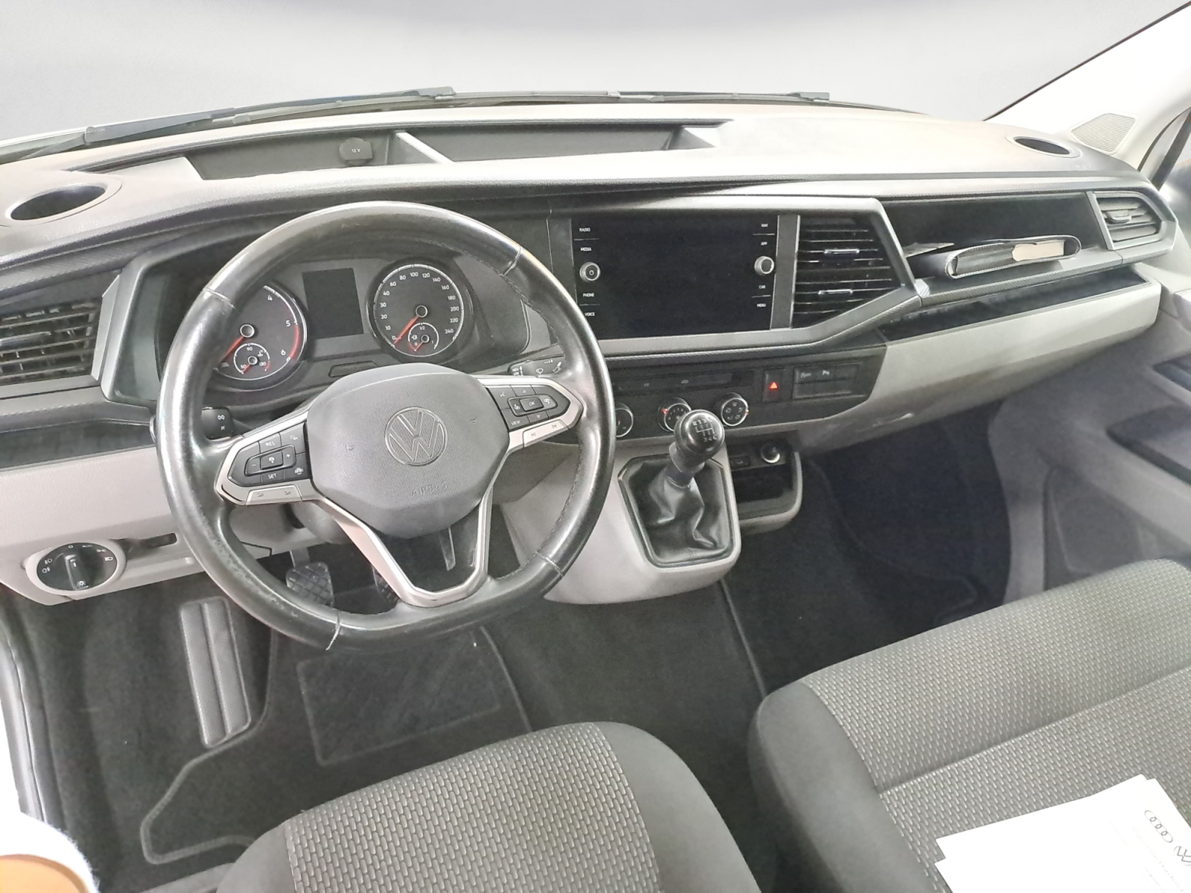 Volkswagen - T6 Transporter Kurz