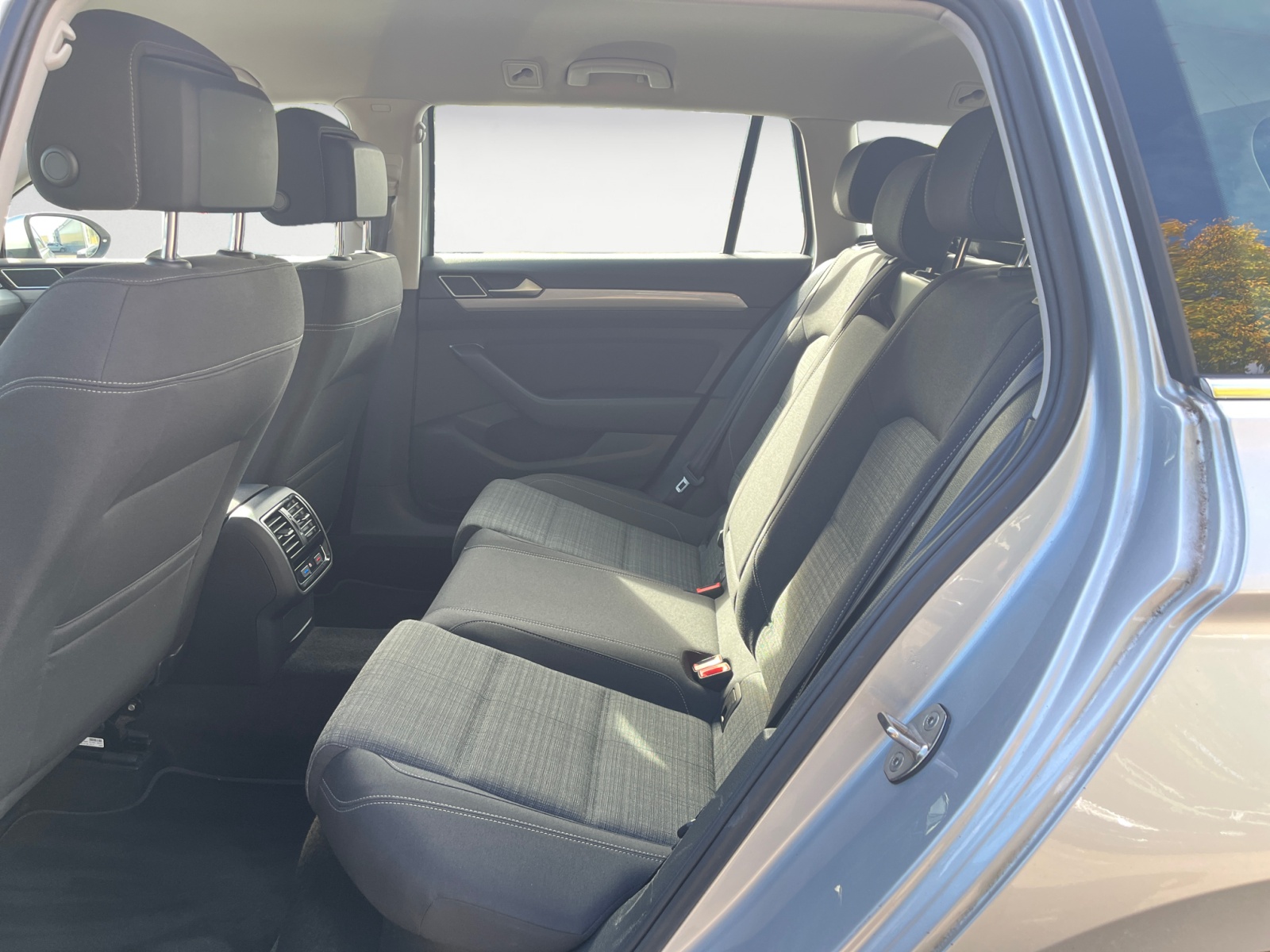 Volkswagen - Passat Variant