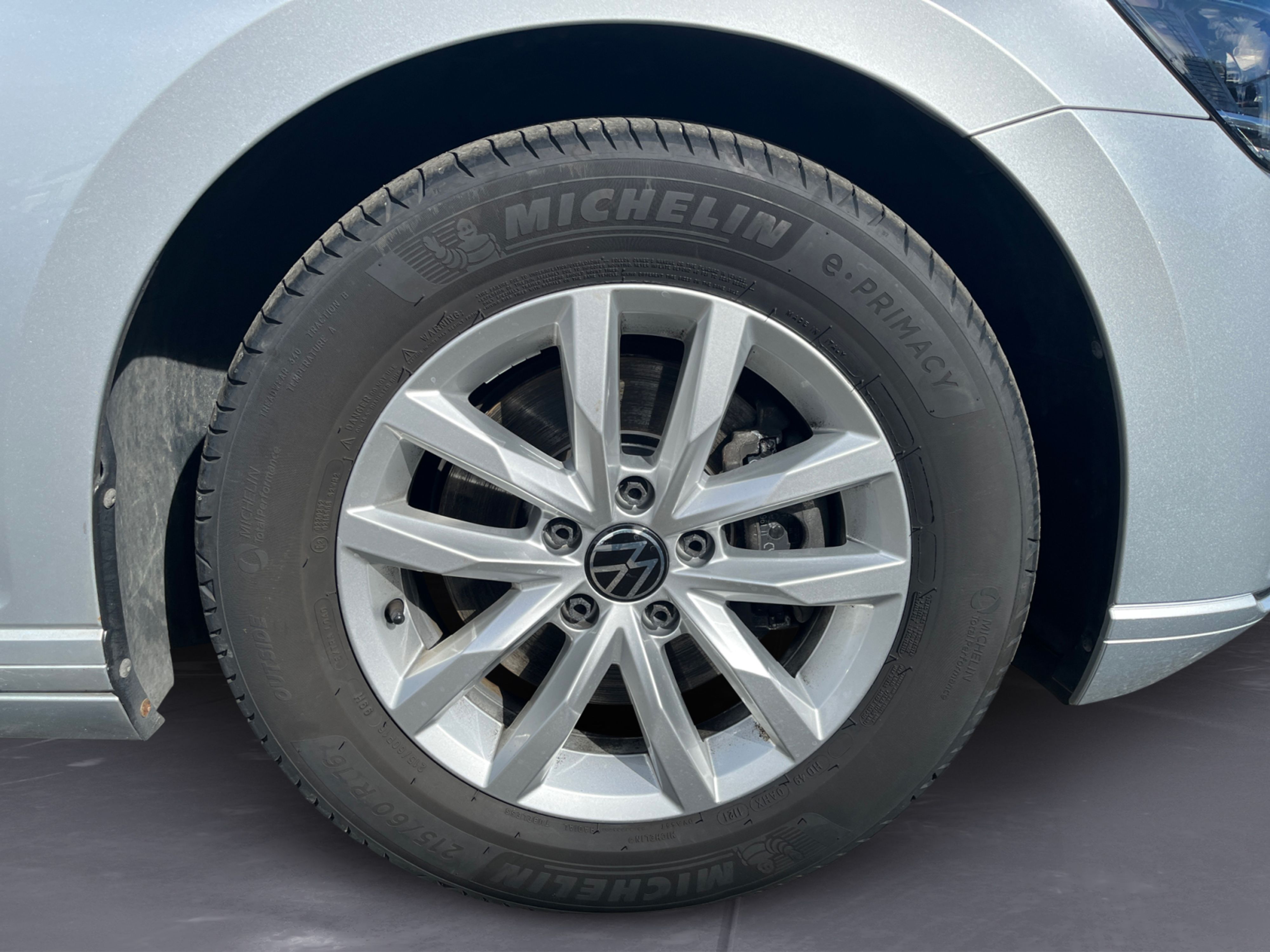 Volkswagen - Passat Variant