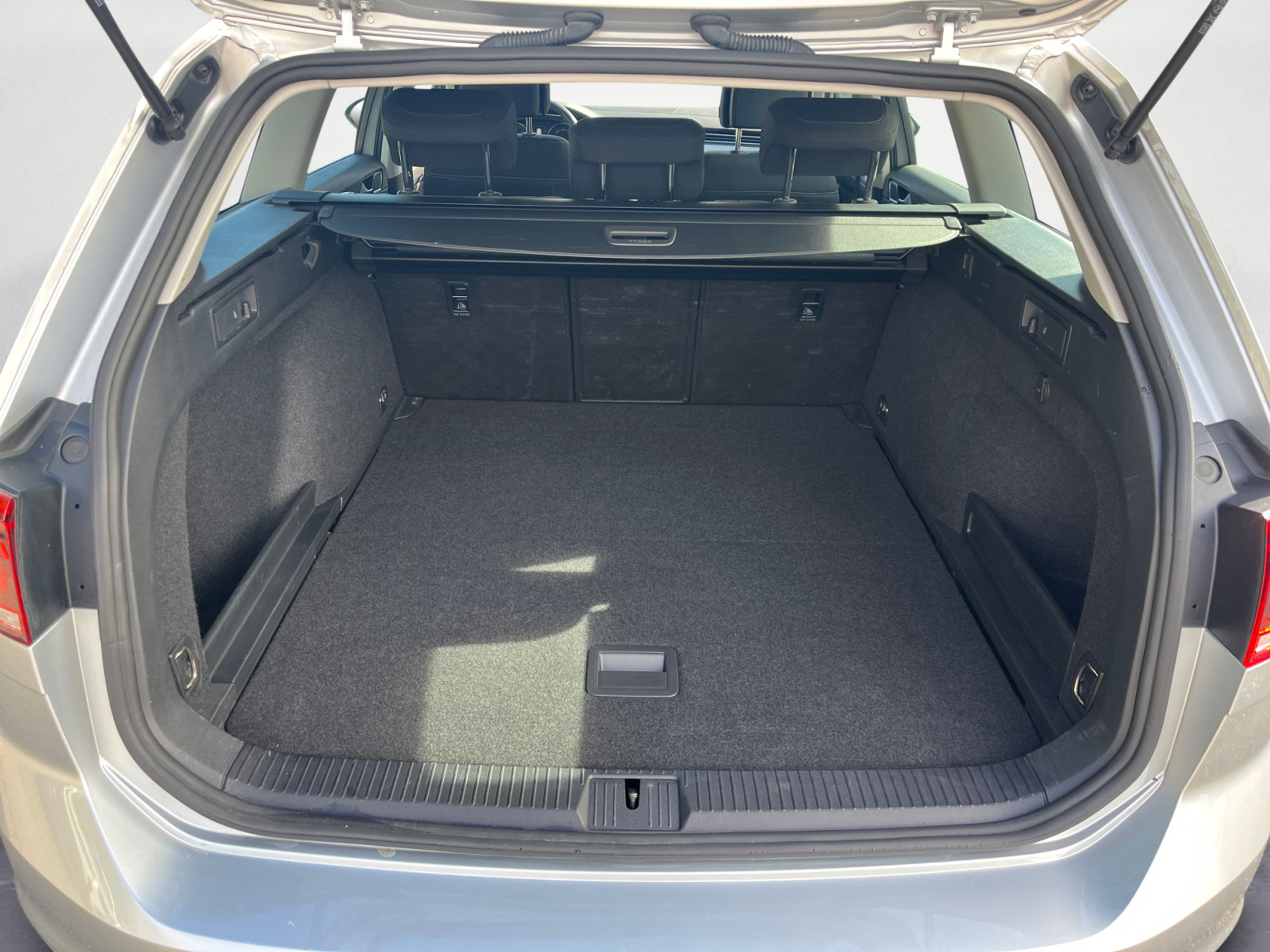 Volkswagen - Passat Variant