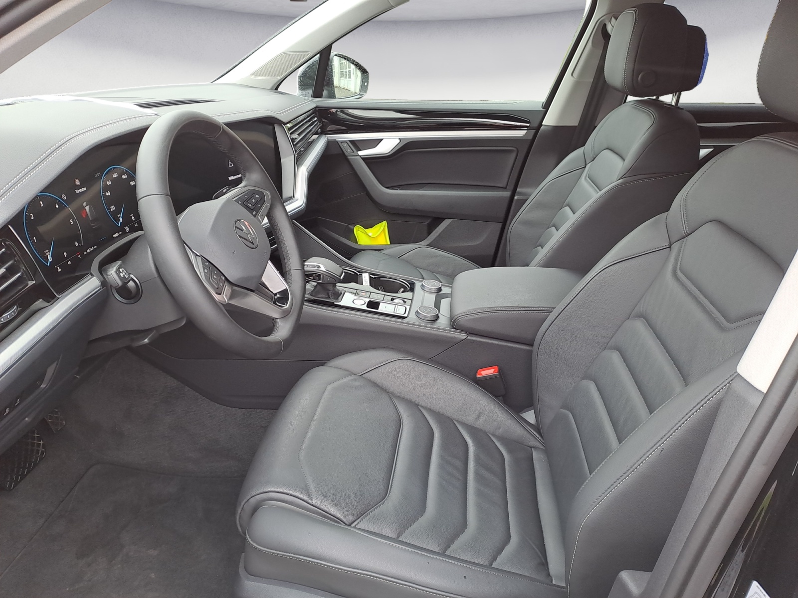 Volkswagen - Touareg 3.0 V6 TDI SCR 4Motion Automatik