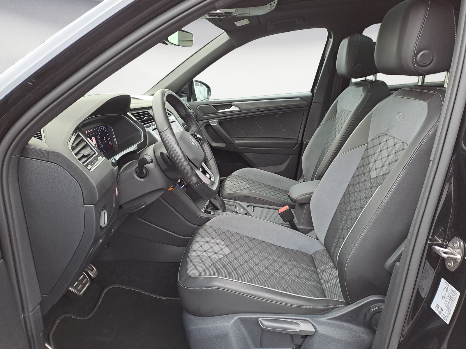 Volkswagen - Tiguan Allspace R-Line 2,0 l TDI SCR 4MO