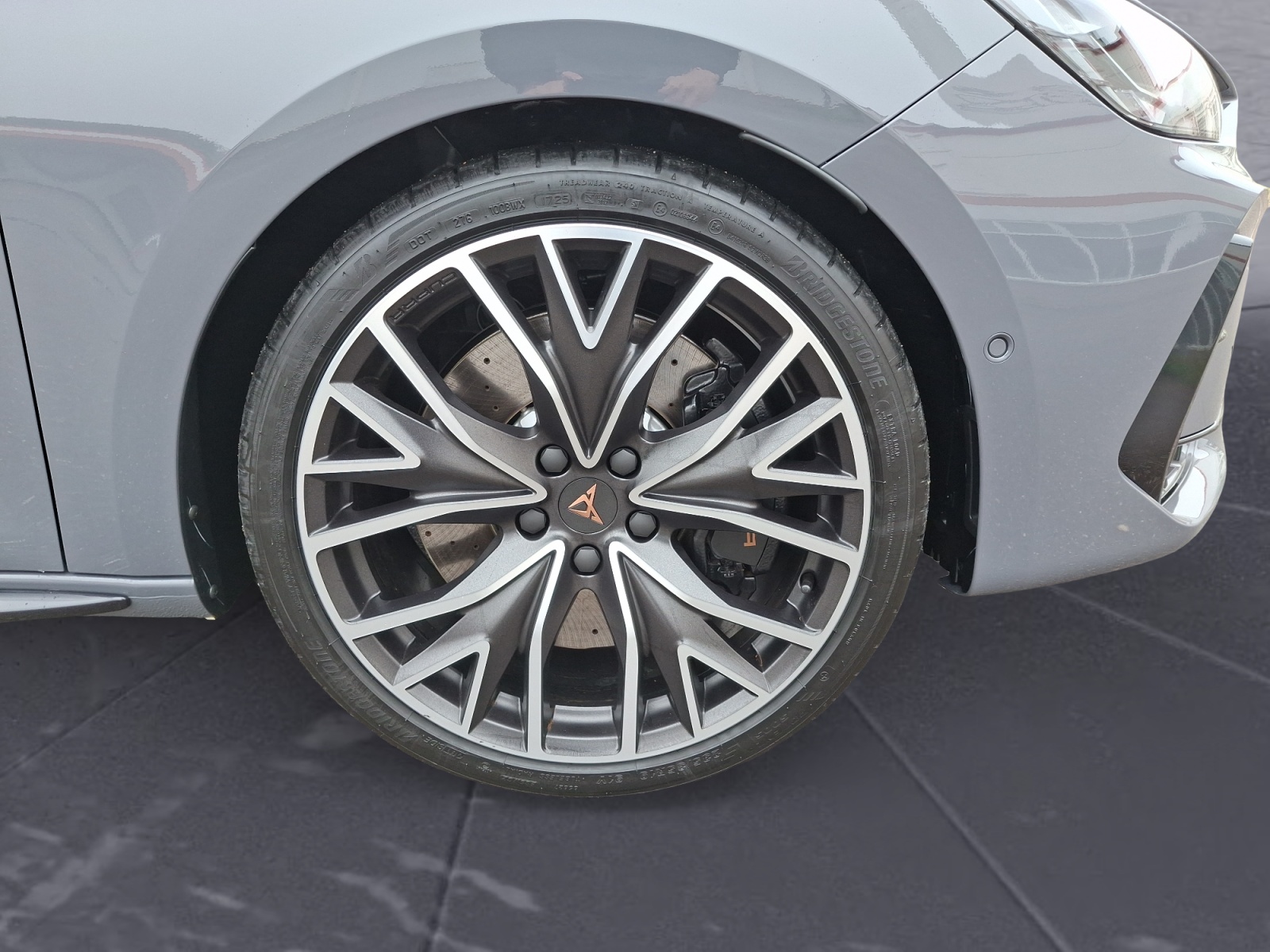 Cupra - Leon Sportstourer VZ 2.0 TSI  7-Gang-DSG 4Drive