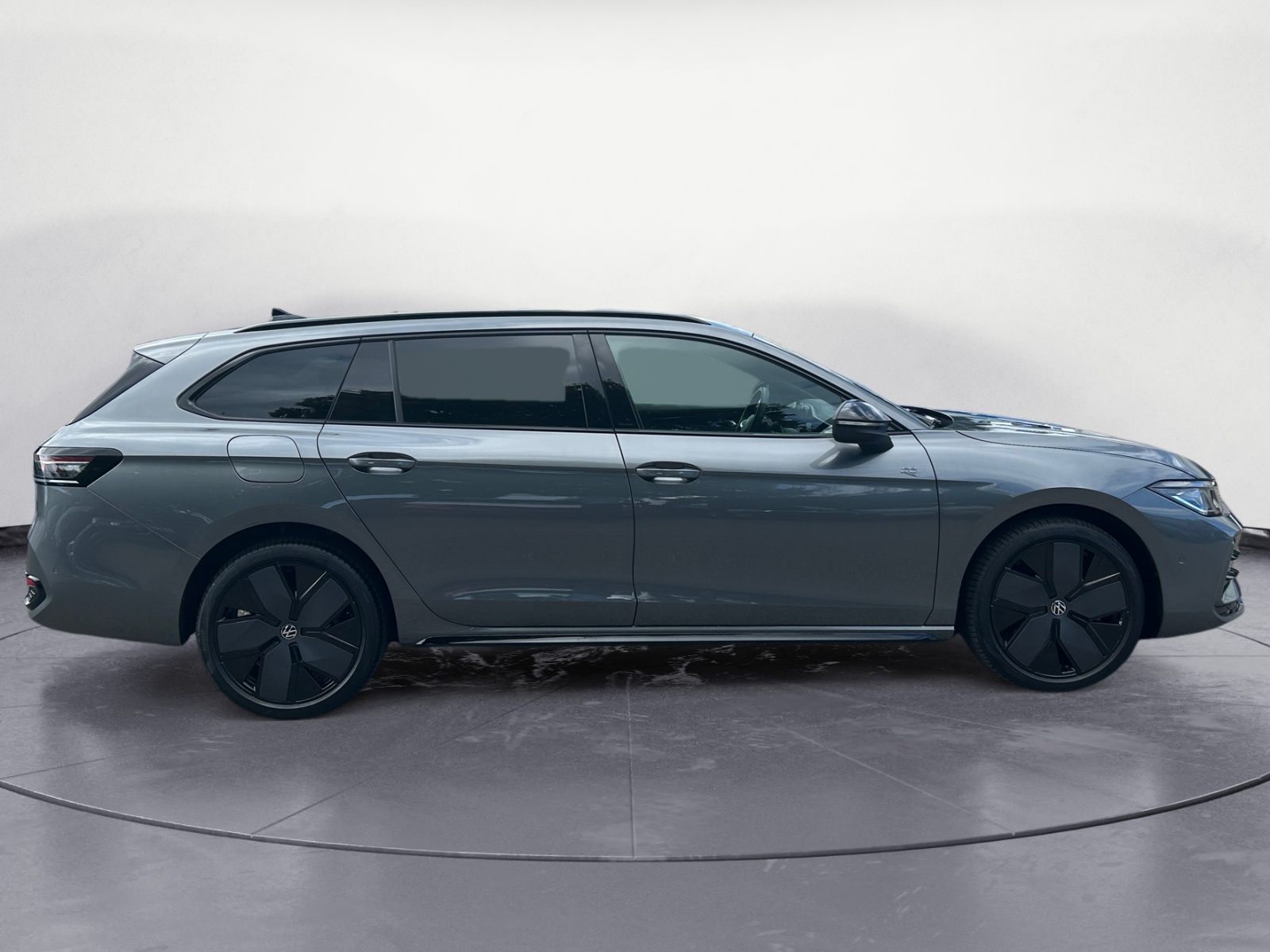 Volkswagen - Passat Variant 1.5 e-Hybrid OPF DSG R-Line