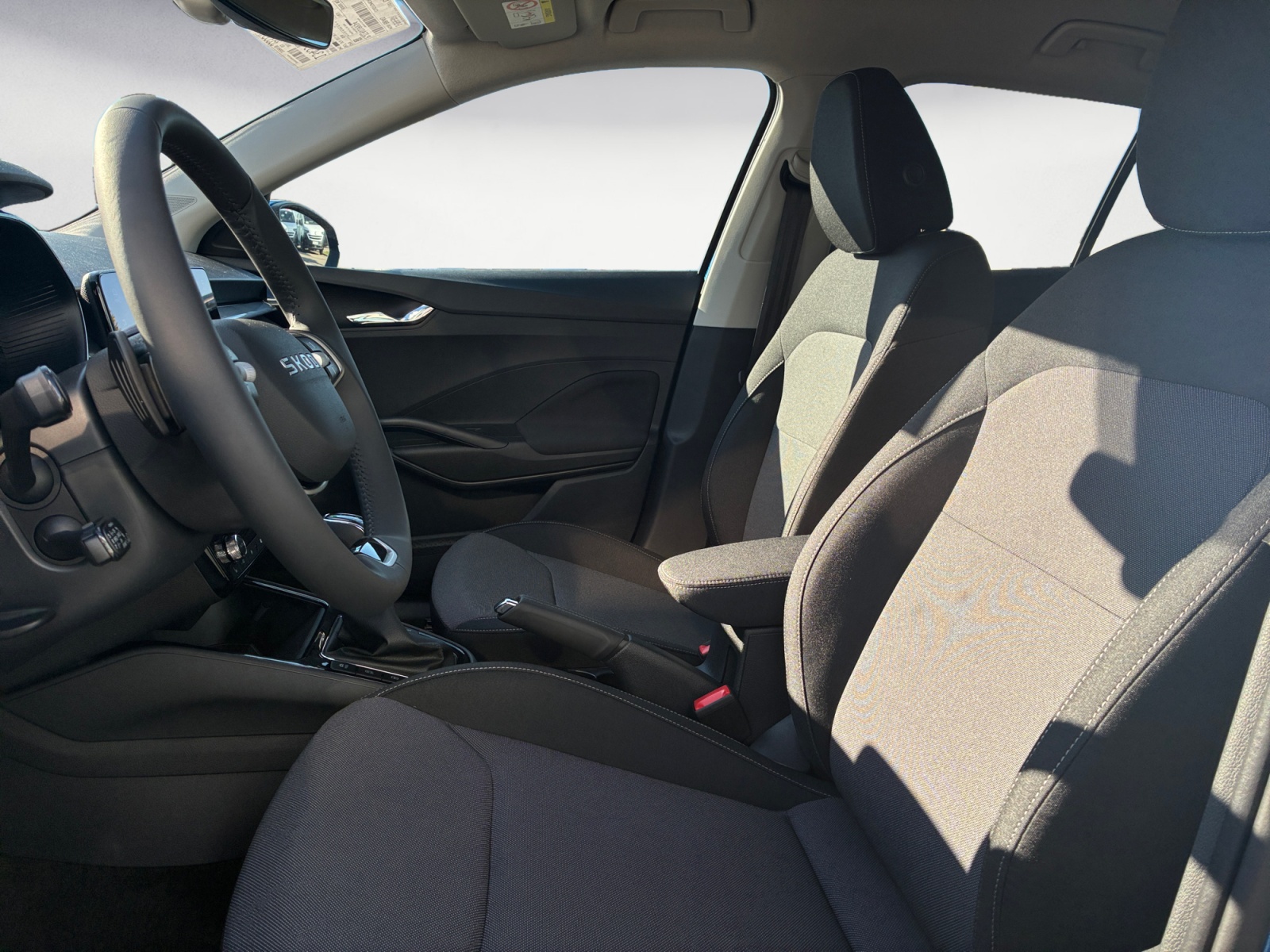 Skoda - Fabia Tour 1,0 TSI 7-Gang-DSG