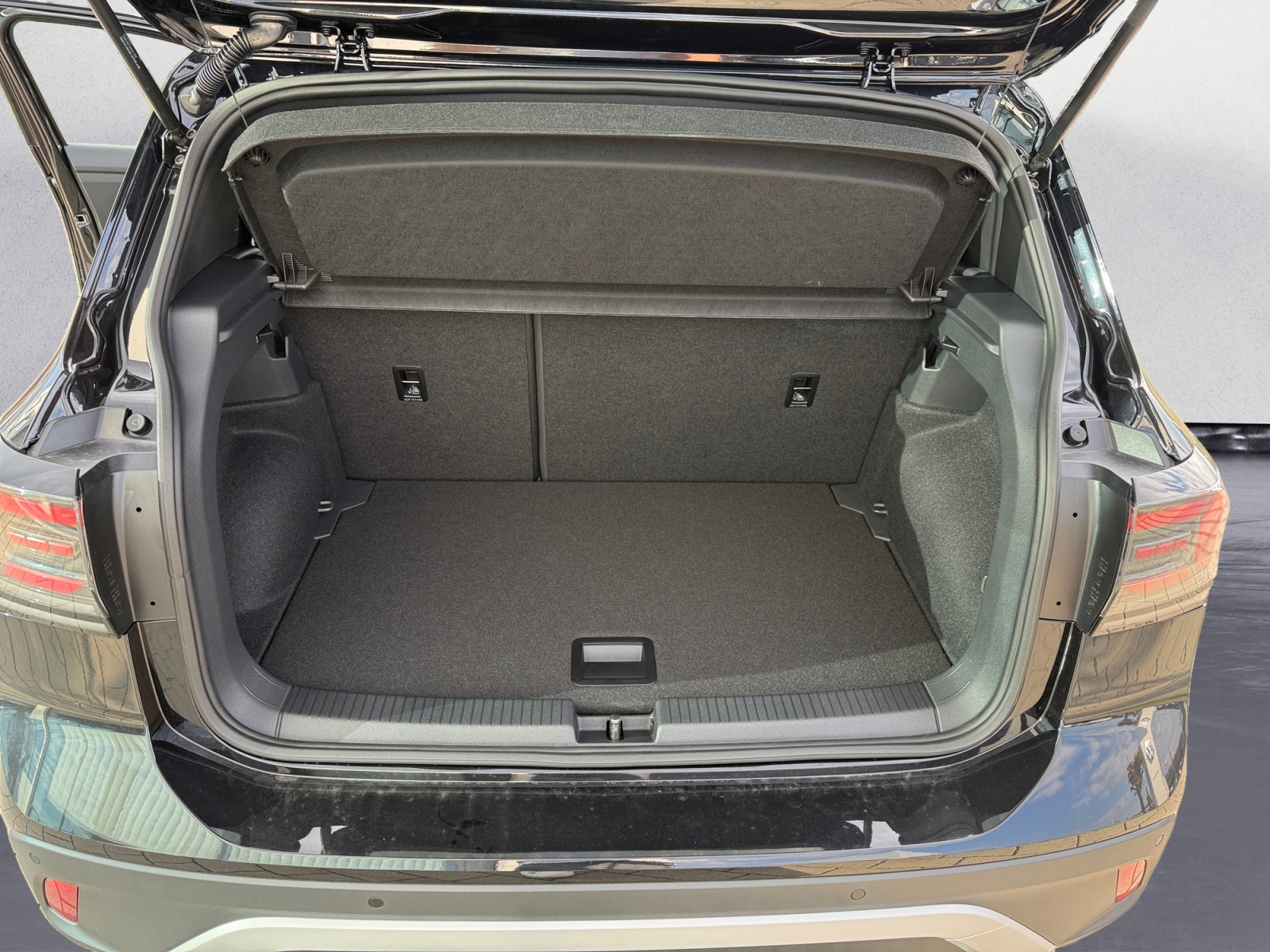 Volkswagen - T-Cross Life 1.0 l TSI OPF ) 7-Gang-Doppelkupplungsgetriebe DSG