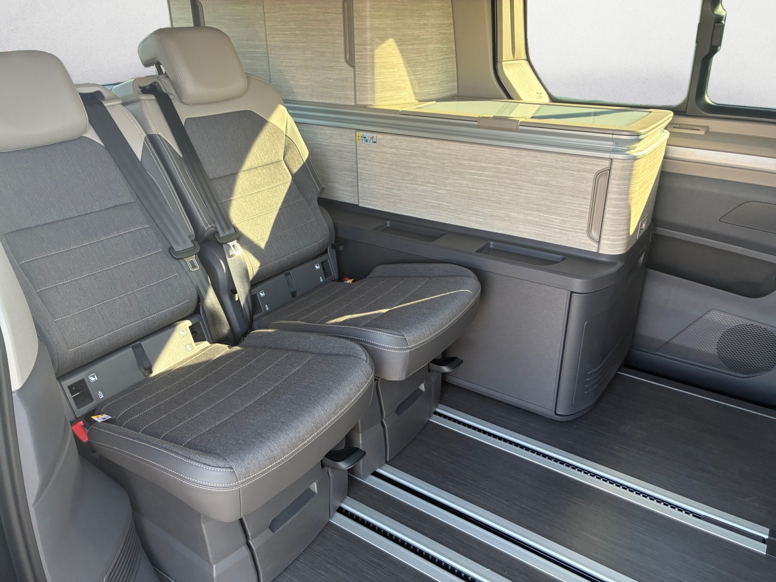 Volkswagen - California Der neue California Ocean 2,0 l TDI SCR Frontantrieb 7-Gang-DS G Radst. 3124 mm