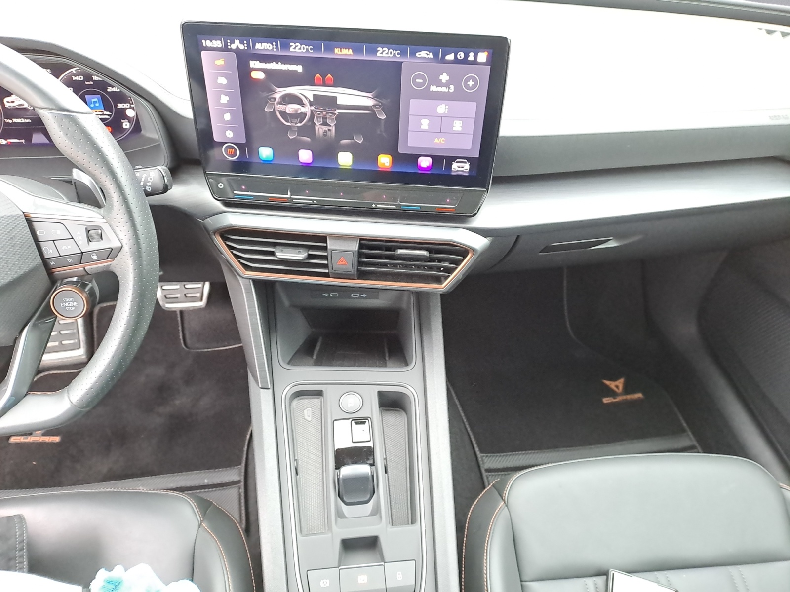 Cupra - Leon Sportstourer 2.0 TSI 4Drive DSG VZ