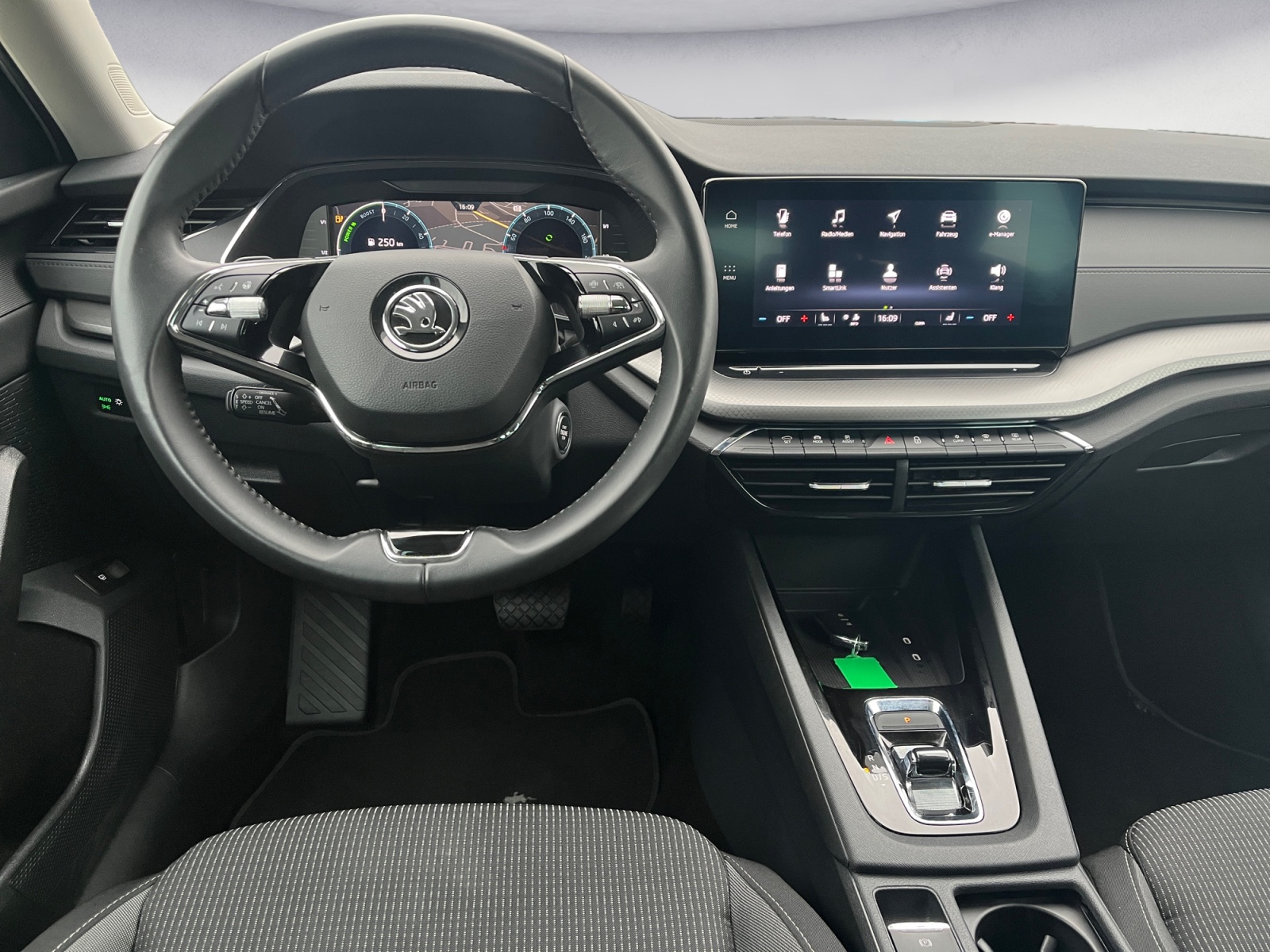 Skoda - Octavia Combi 1.4 TSI iV DSG Ambition