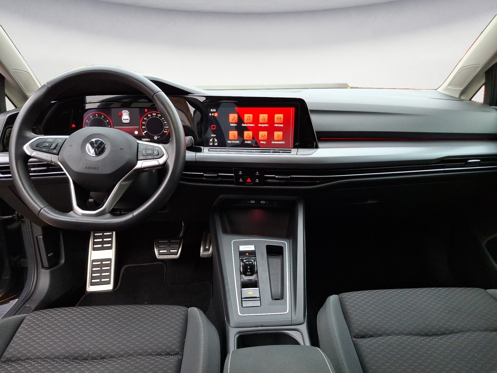 Volkswagen - Golf 1.5 eTSI