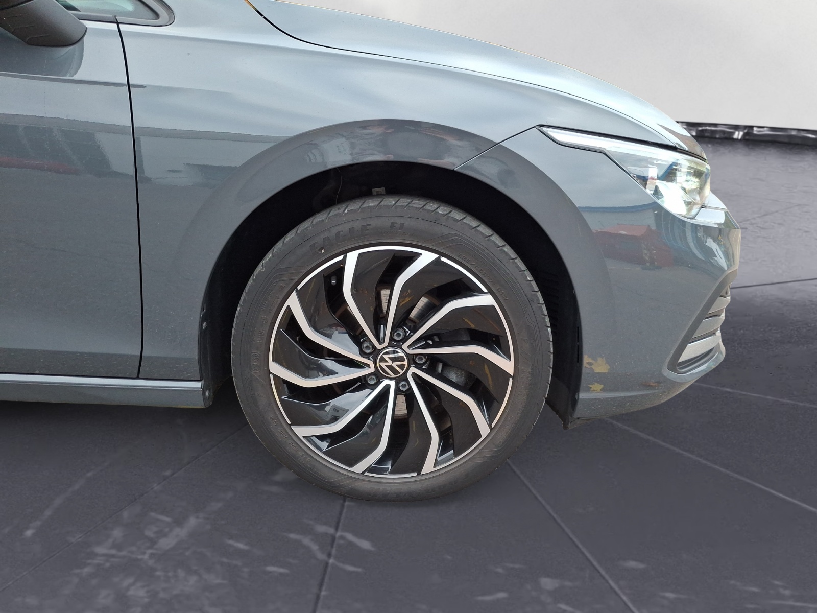 Volkswagen - Golf 1.5 eTSI