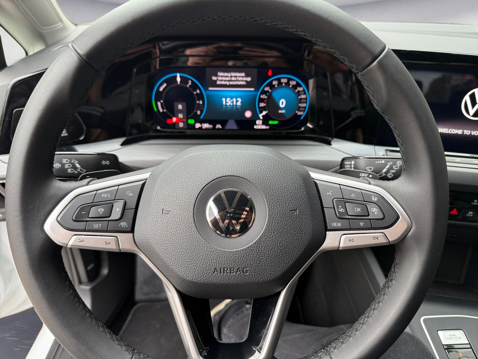 Volkswagen - Golf Style eHybrid Kamera, Navi, LED