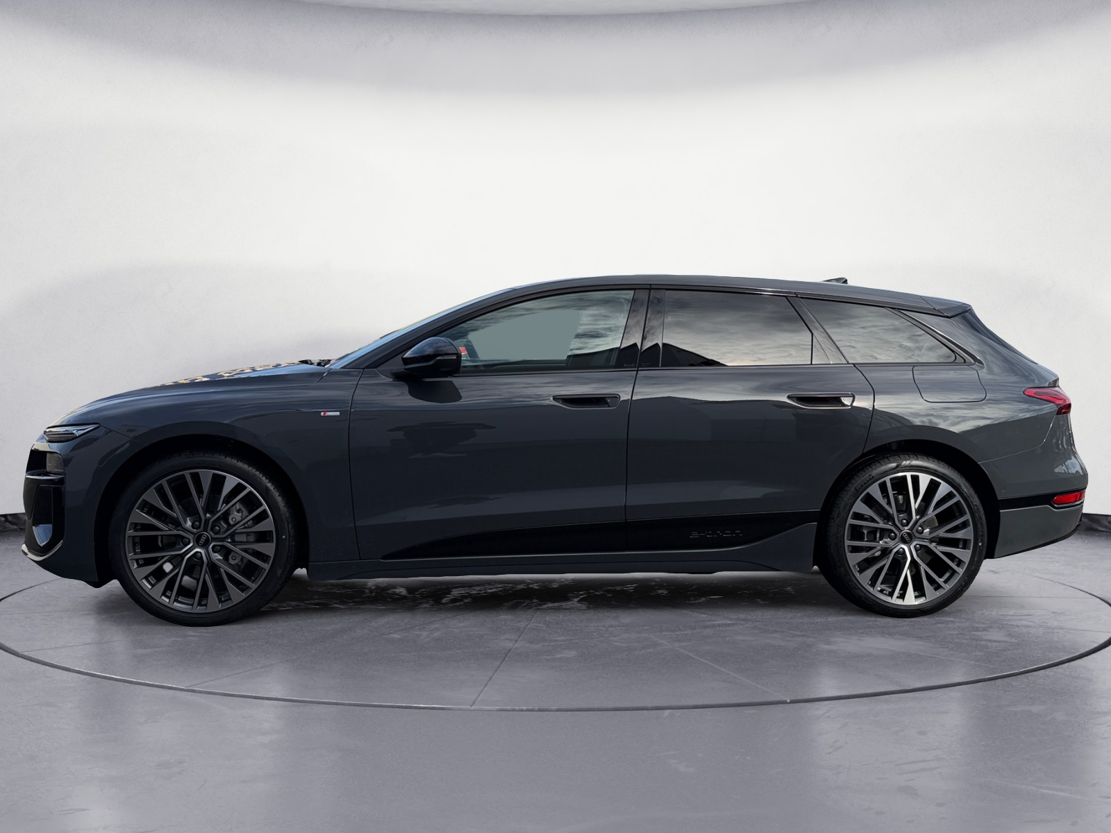 Audi - A6 Avant e-tron performance