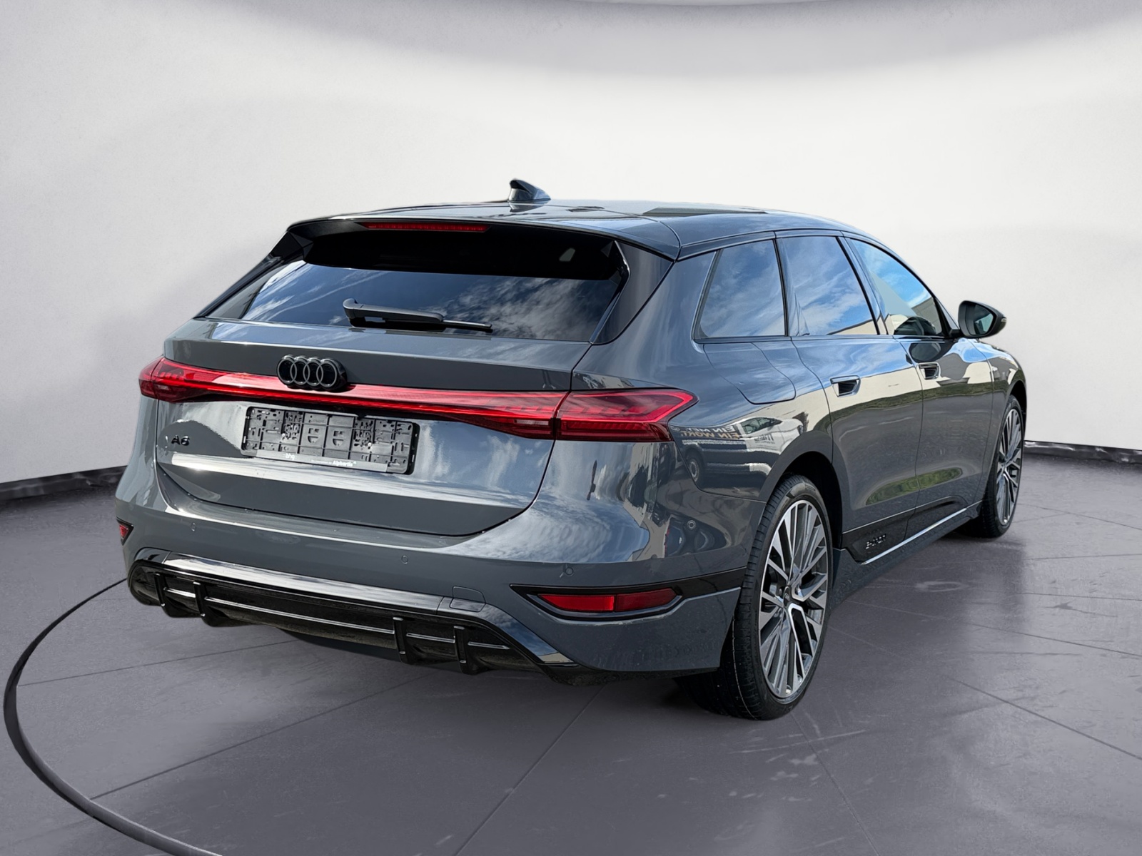 Audi - A6 Avant e-tron performance