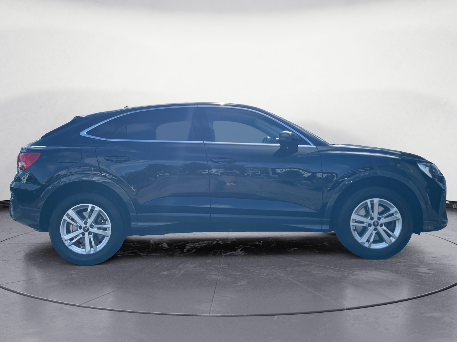 Audi - Q3 45 TFSIe Sportback S tronic