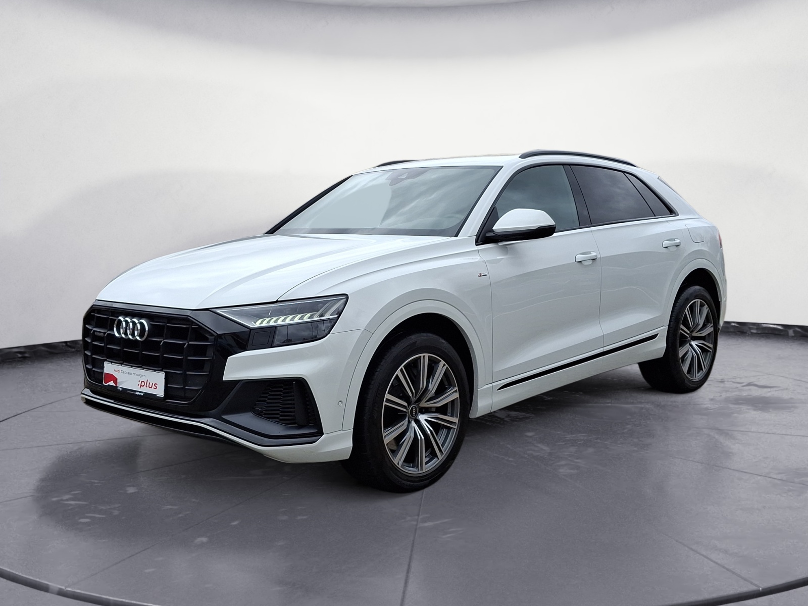Audi - Q8 55 TFSIe quattro tiptronic
