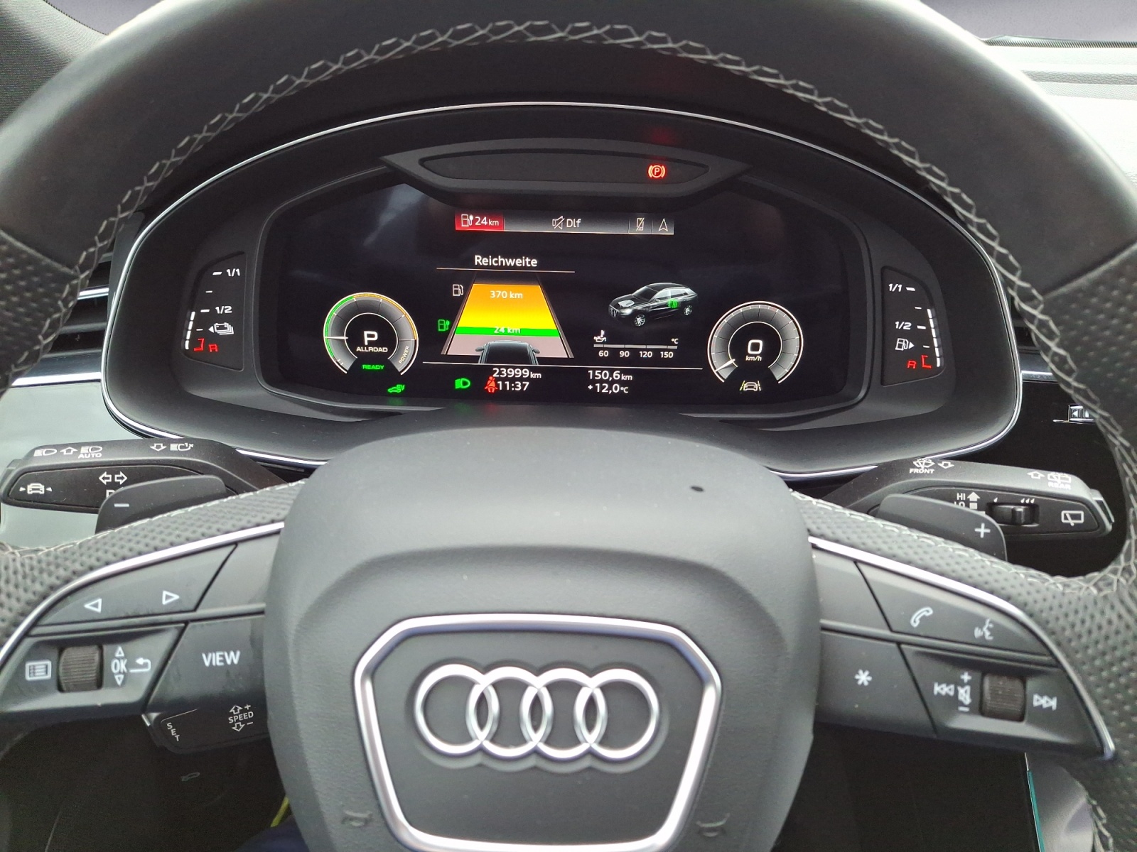 Audi - Q8 55 TFSIe quattro tiptronic