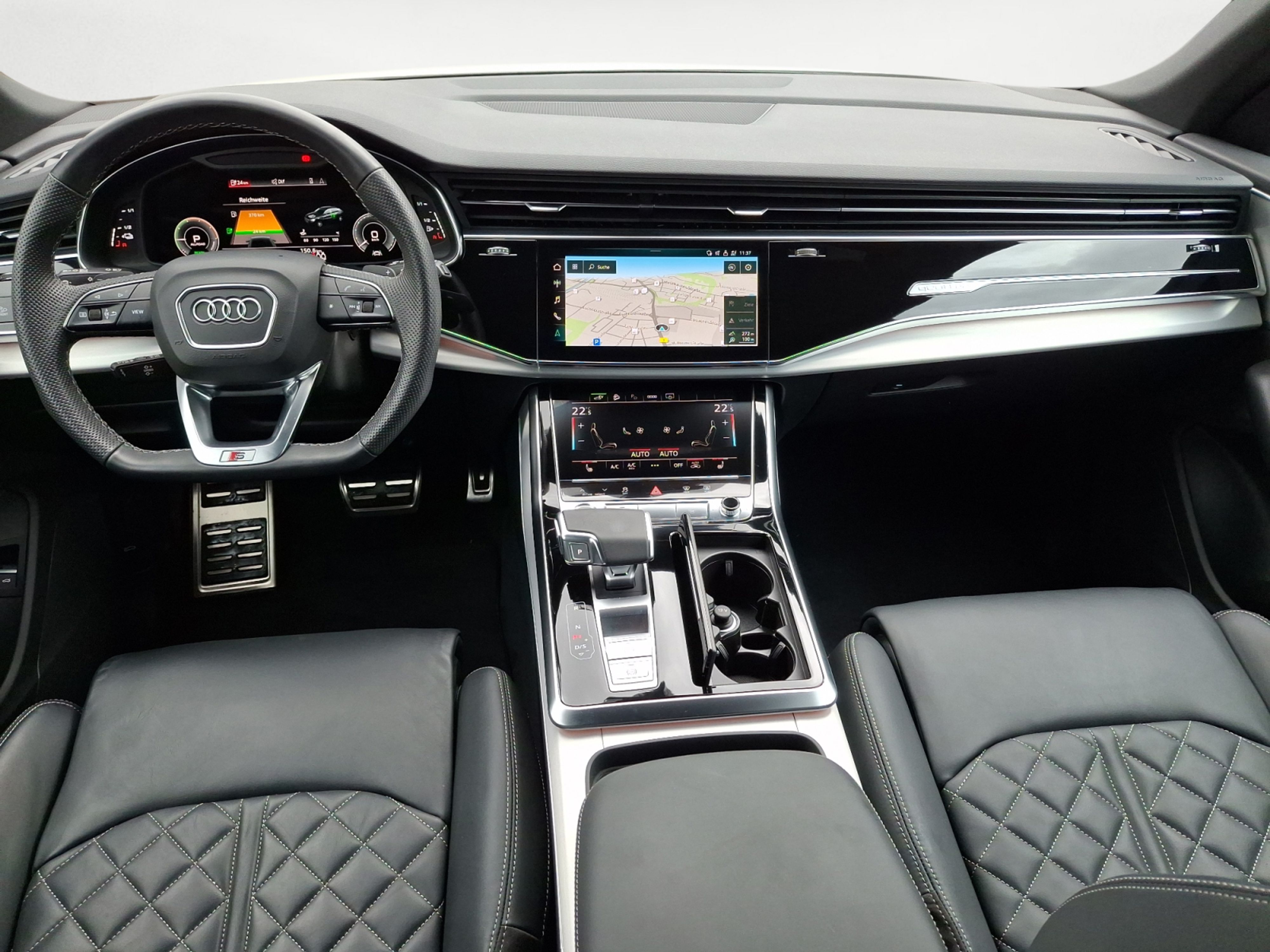 Audi - Q8 55 TFSIe quattro tiptronic