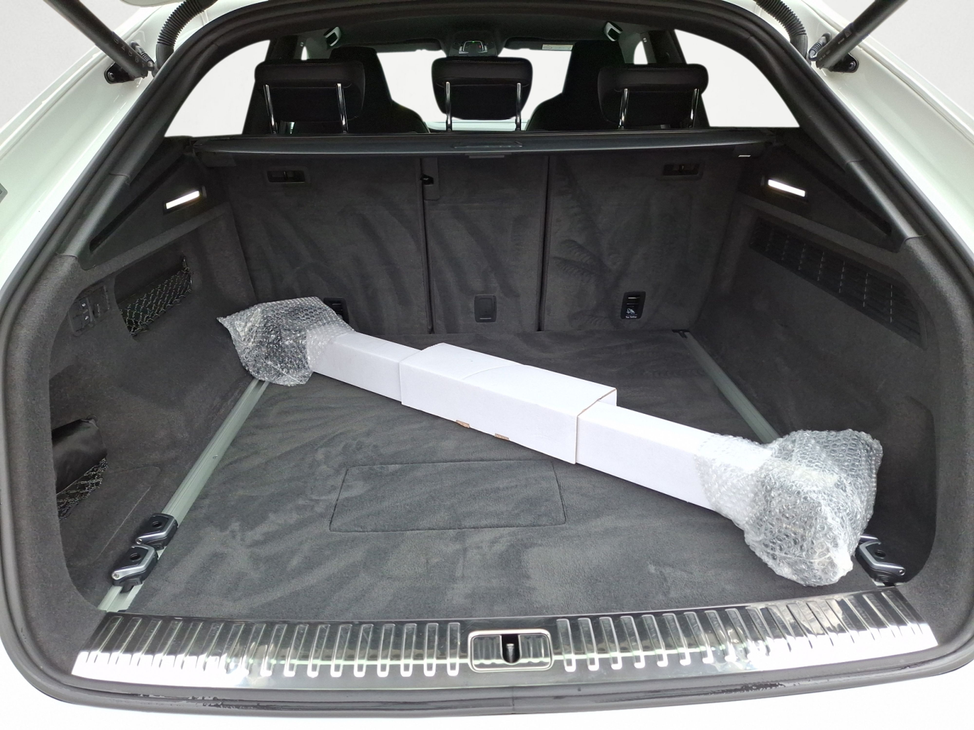 Audi - Q8 55 TFSIe quattro tiptronic