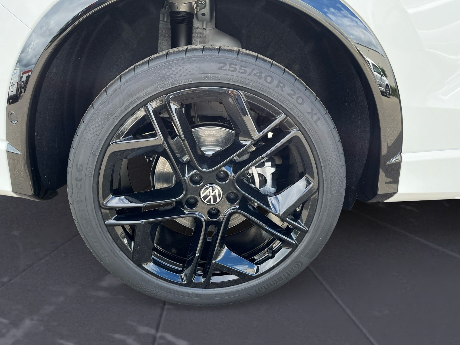 Volkswagen - Tiguan R-Line 2,0 l TSI OPF 4MOTION   7-Gang-Doppelkupplungsgetrie be DSG