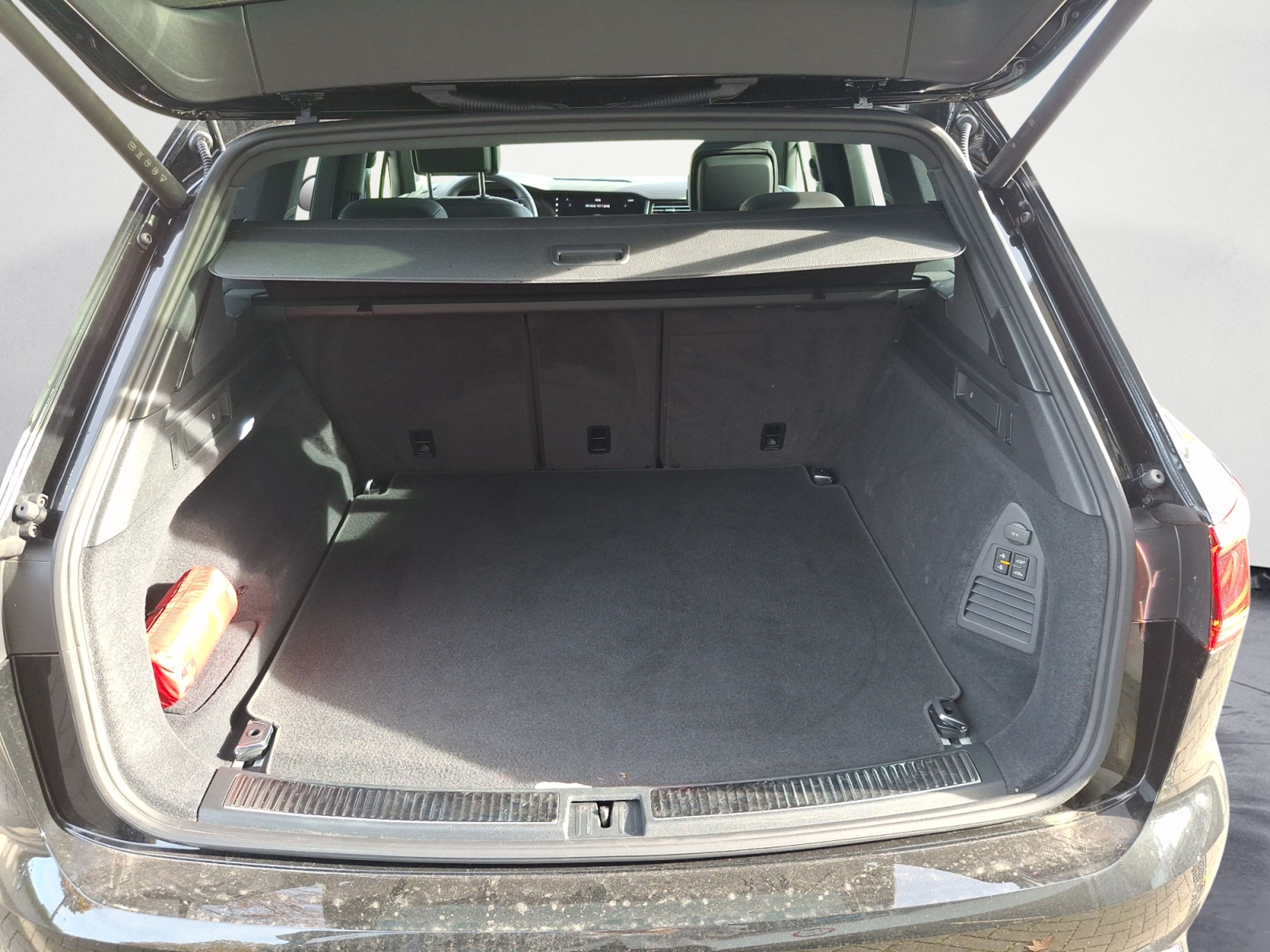 Volkswagen - Touareg