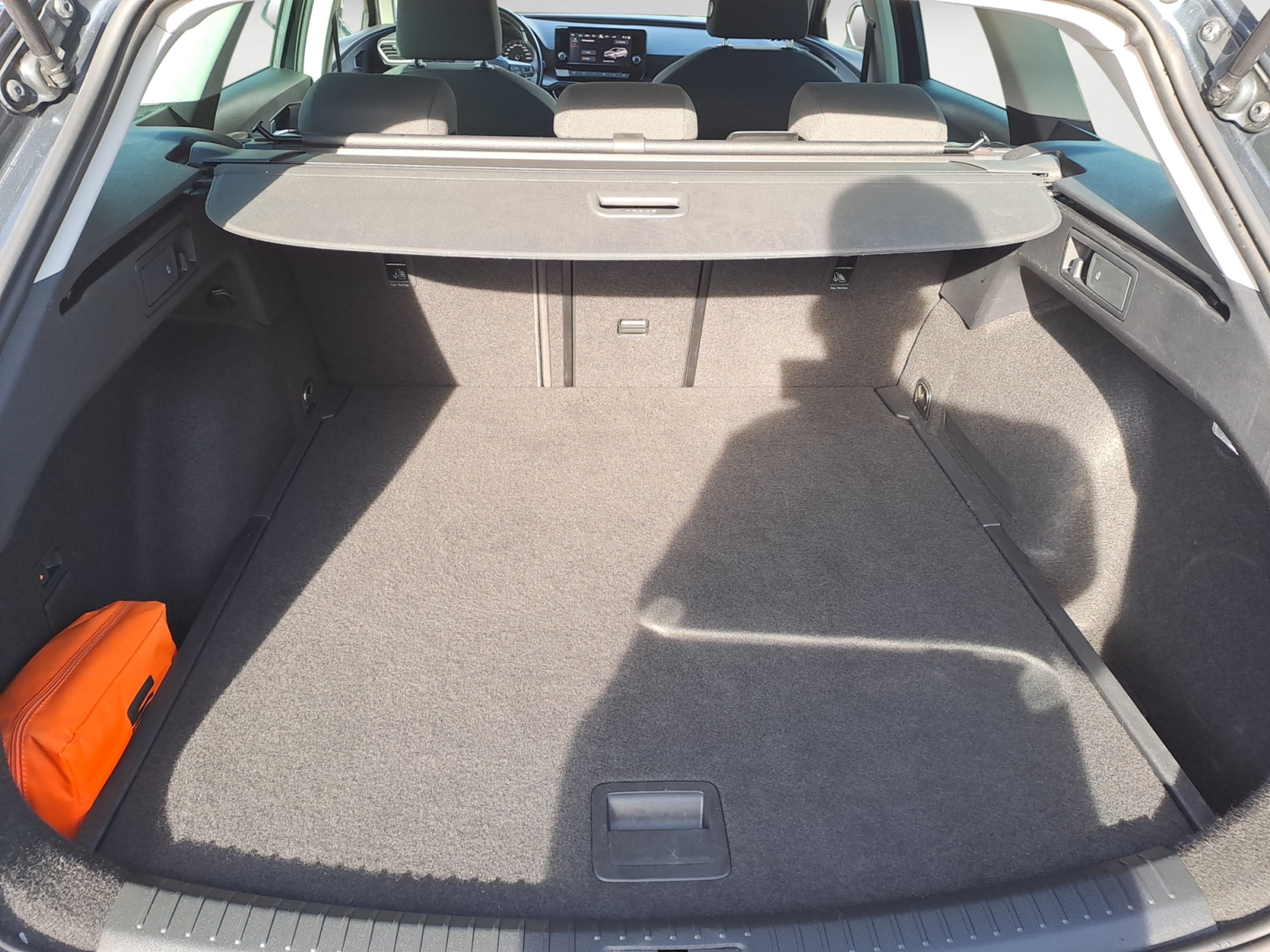 Seat - Leon Sportstourer 2.0 TDI DSG Style