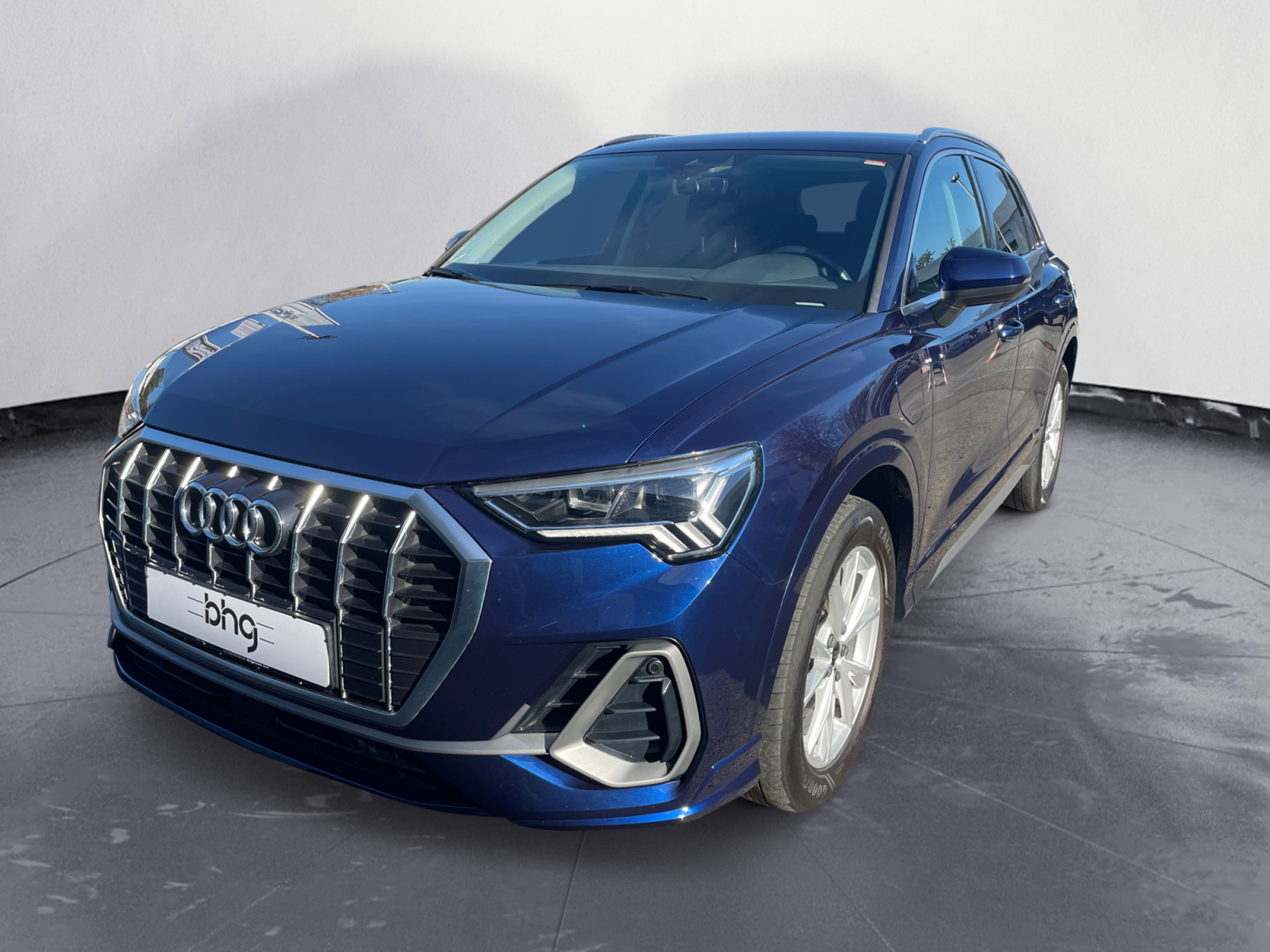 Audi - Q3 45 TFSIe S tronic S line