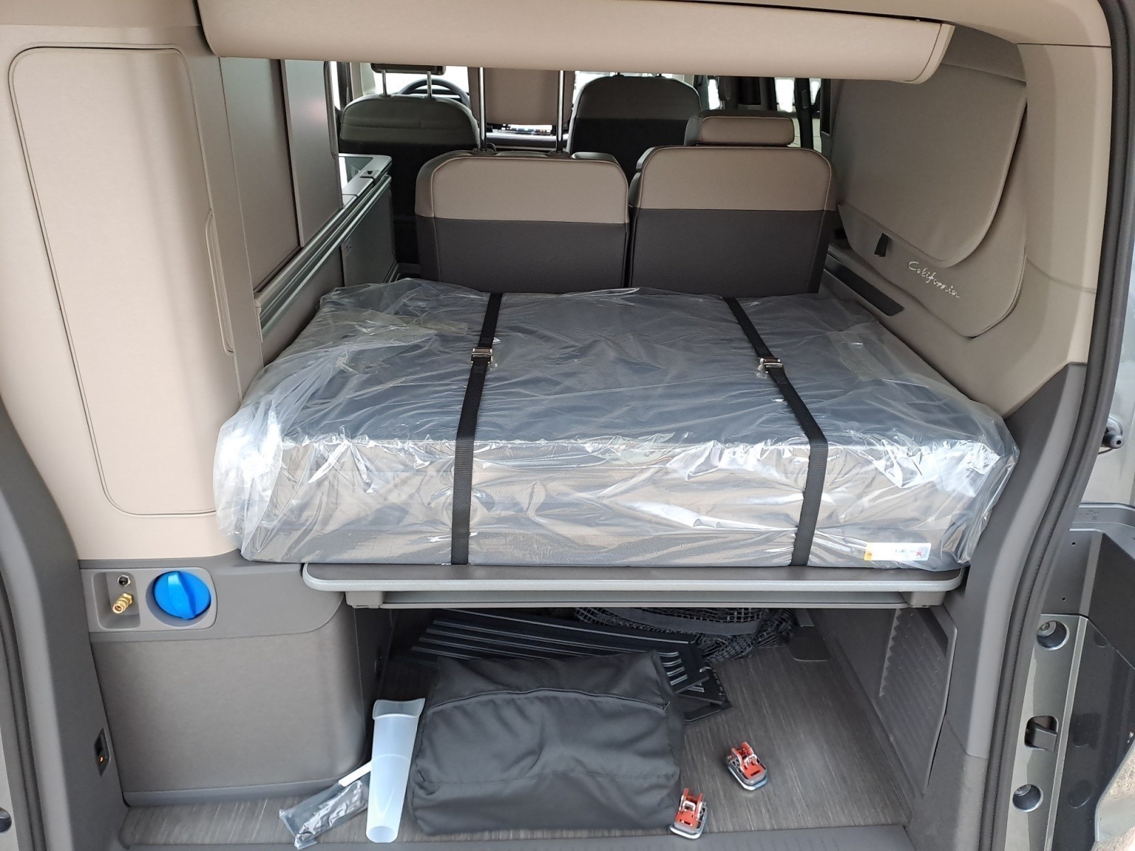 Volkswagen - California Der neue California Ocean 2,0 l TDI SCR Frontantrieb 7-Gang-DS G Radst. 3124 mm