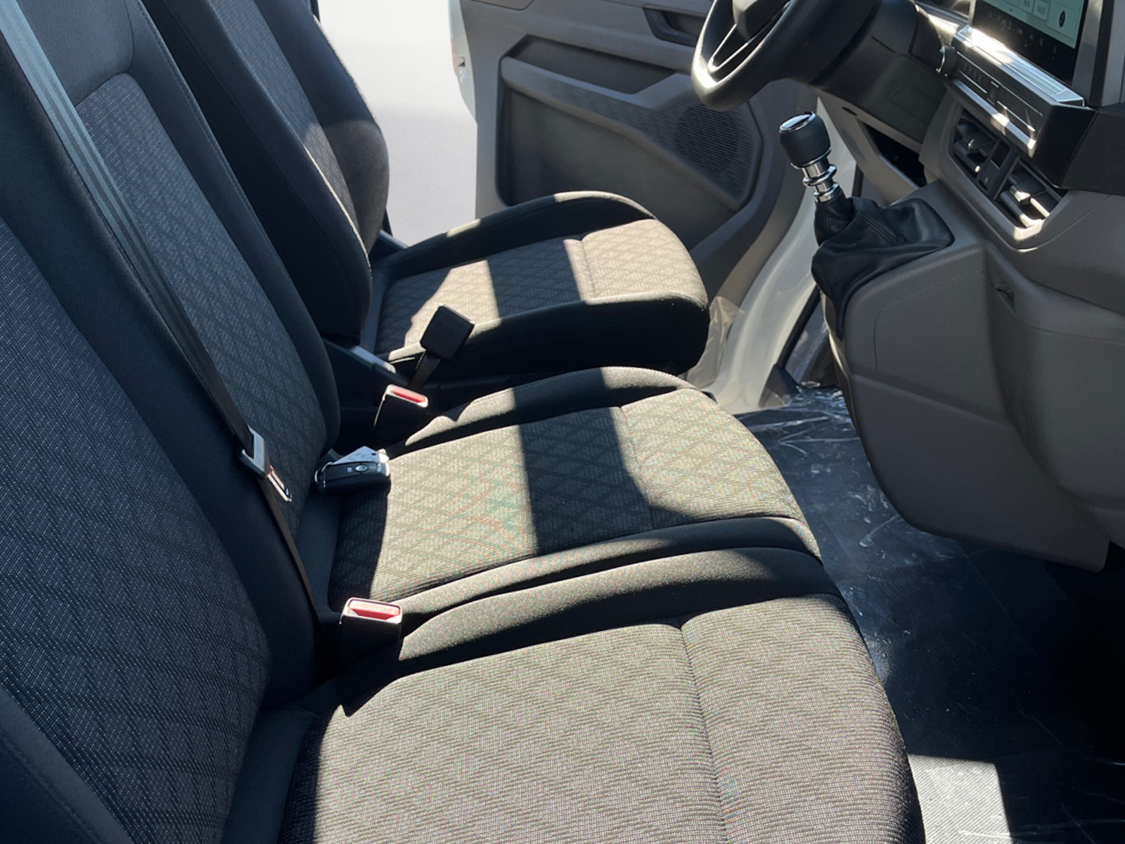 Volkswagen - Transporter Kasten 2,0 l TDI 6-Gan g Radst. 3100 mm