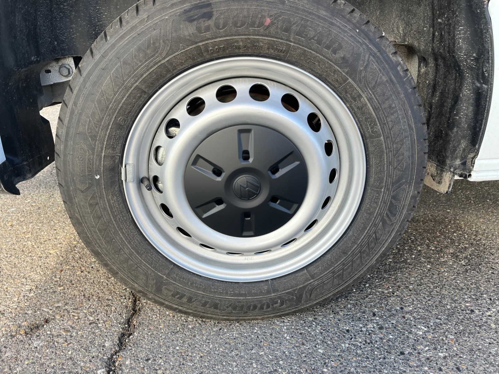 Volkswagen - Transporter Kasten 2,0 l TDI 6-Gan g Radst. 3100 mm