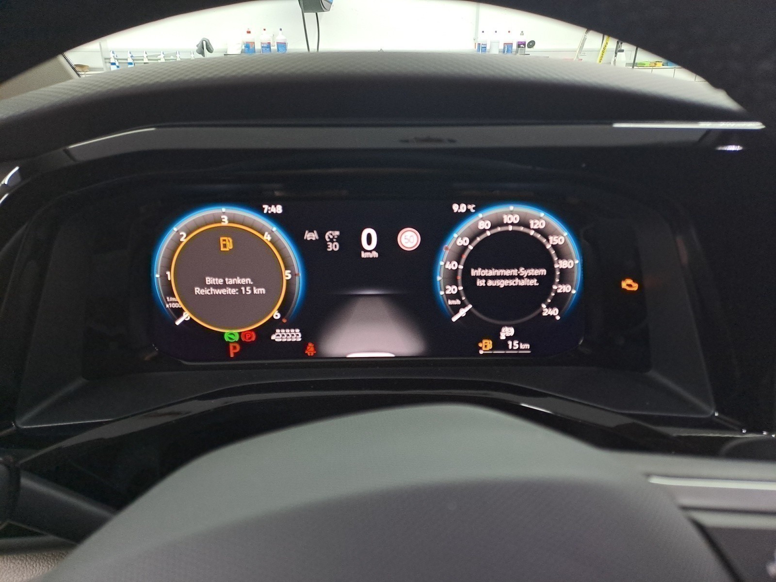 Volkswagen - Multivan Life 2,0 l TDI SCR Frontantrieb 7-Gang-DSG Radst. 3124 mm kurzer Überhang